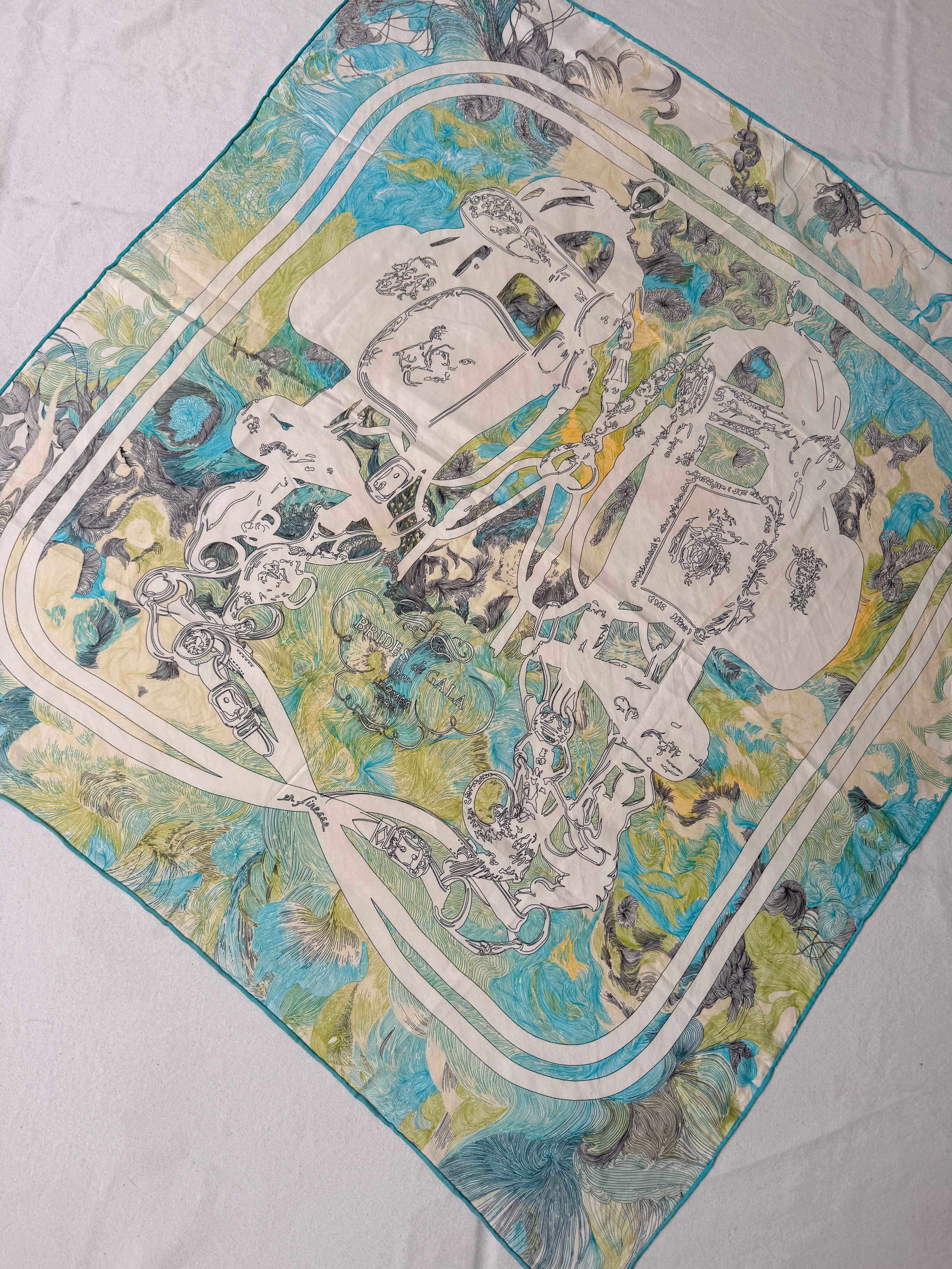 Foulard Hermès – Modèle Bride de Gala en Finesse