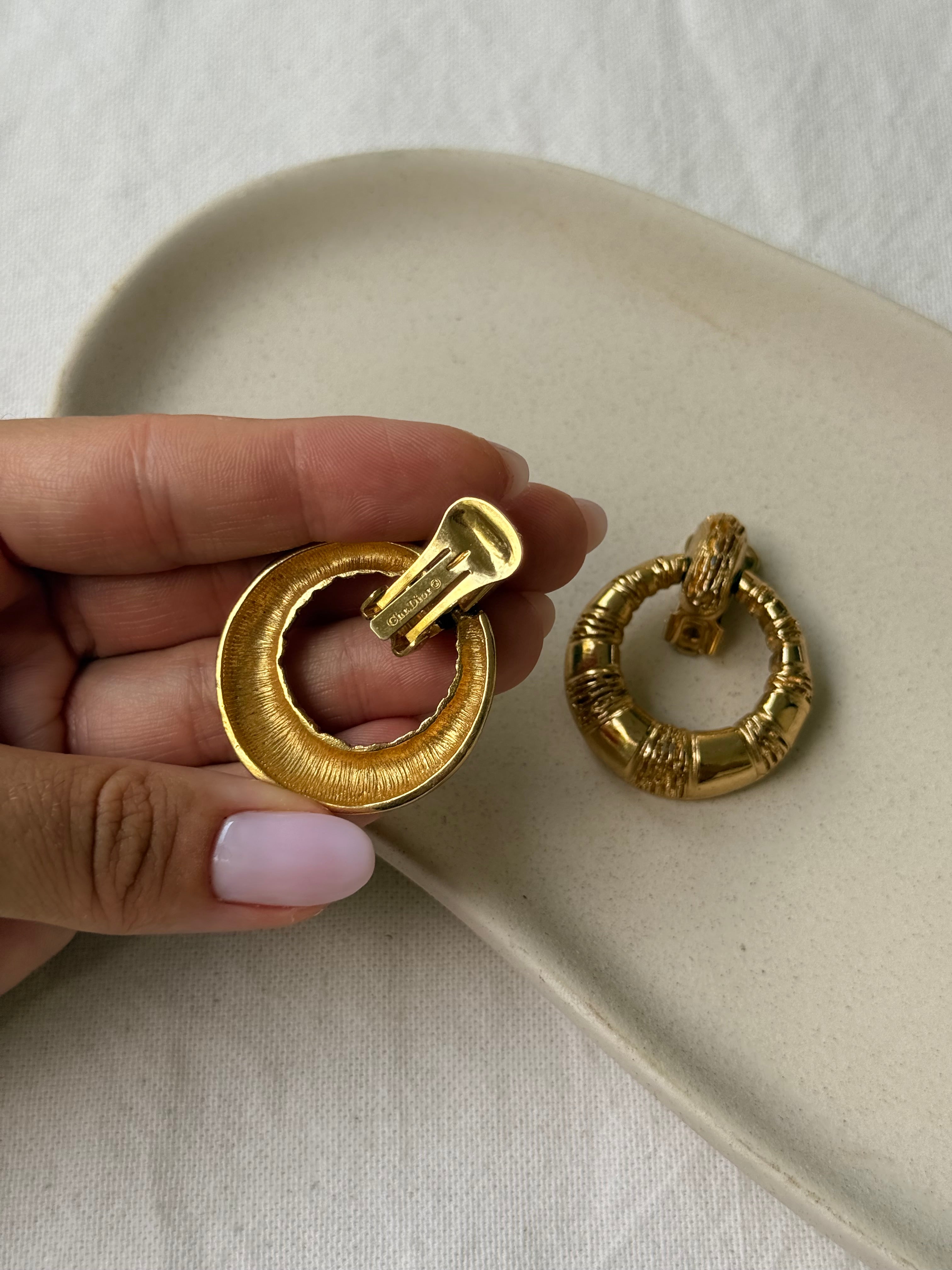 Boucles d’oreilles Christian Dior vintage - Pendantes dorées