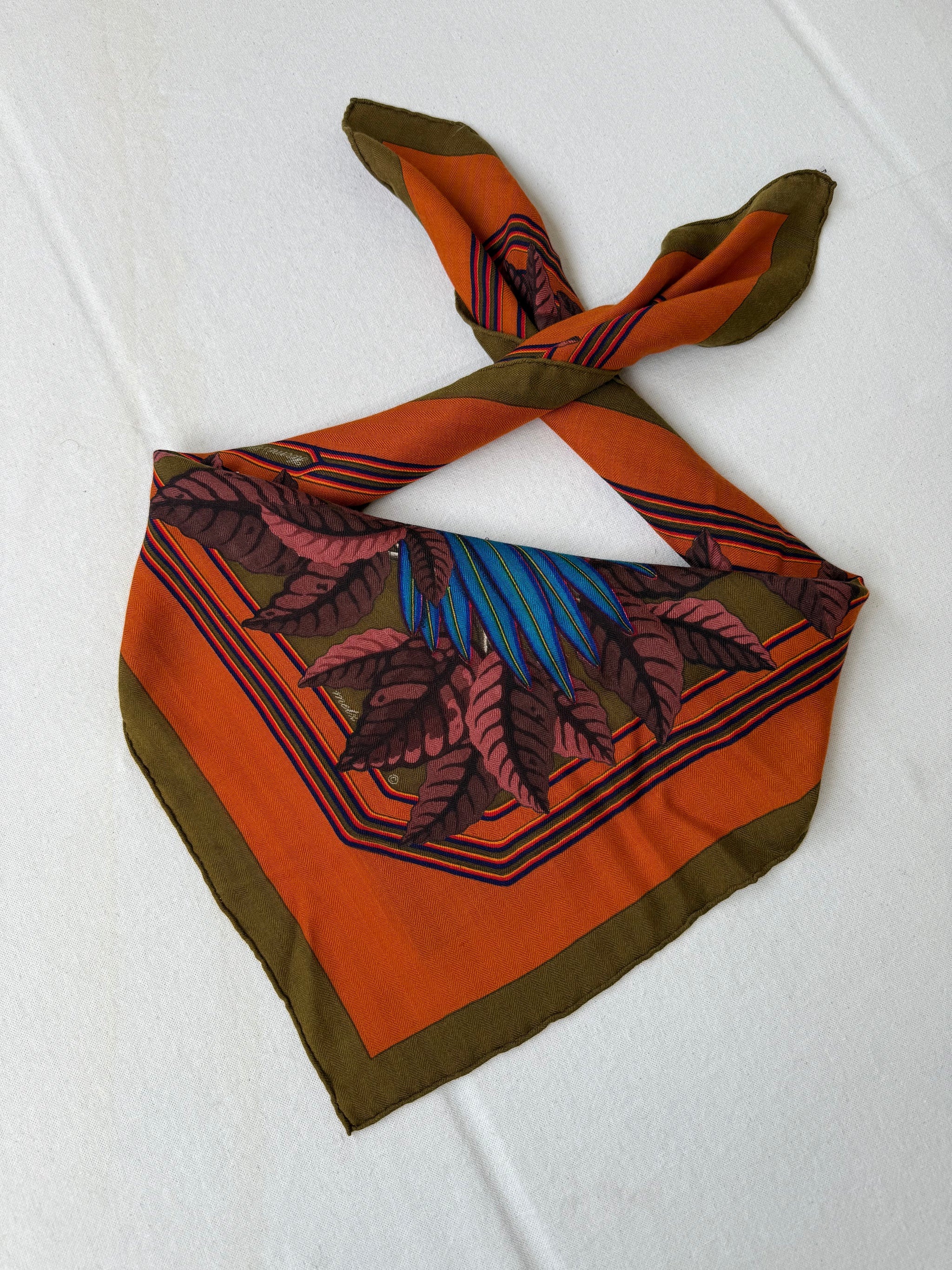 Châle Hermès 90 – Modèle Les Perroquets