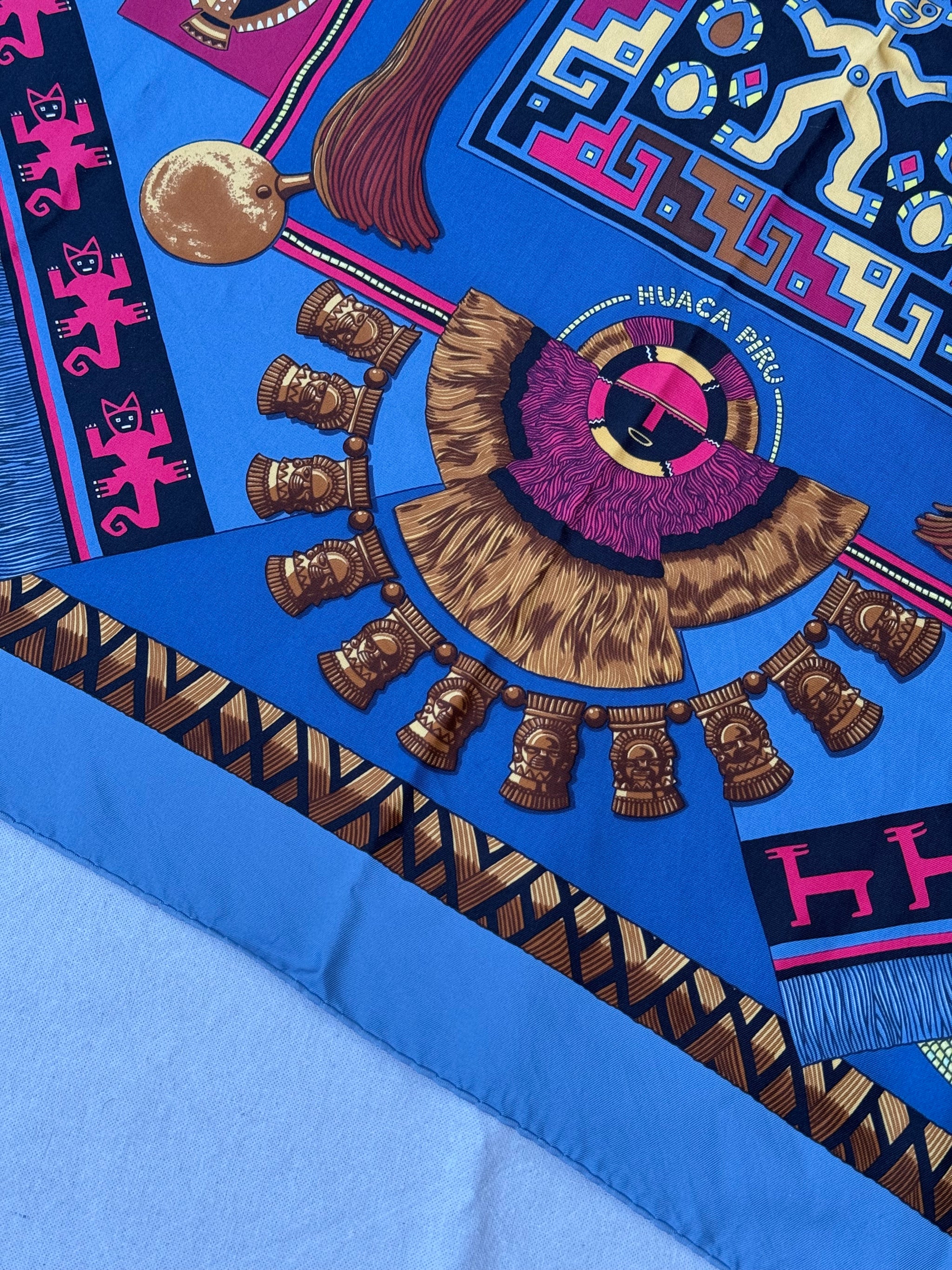 Foulard Hermès – Modèle Huaca Piru