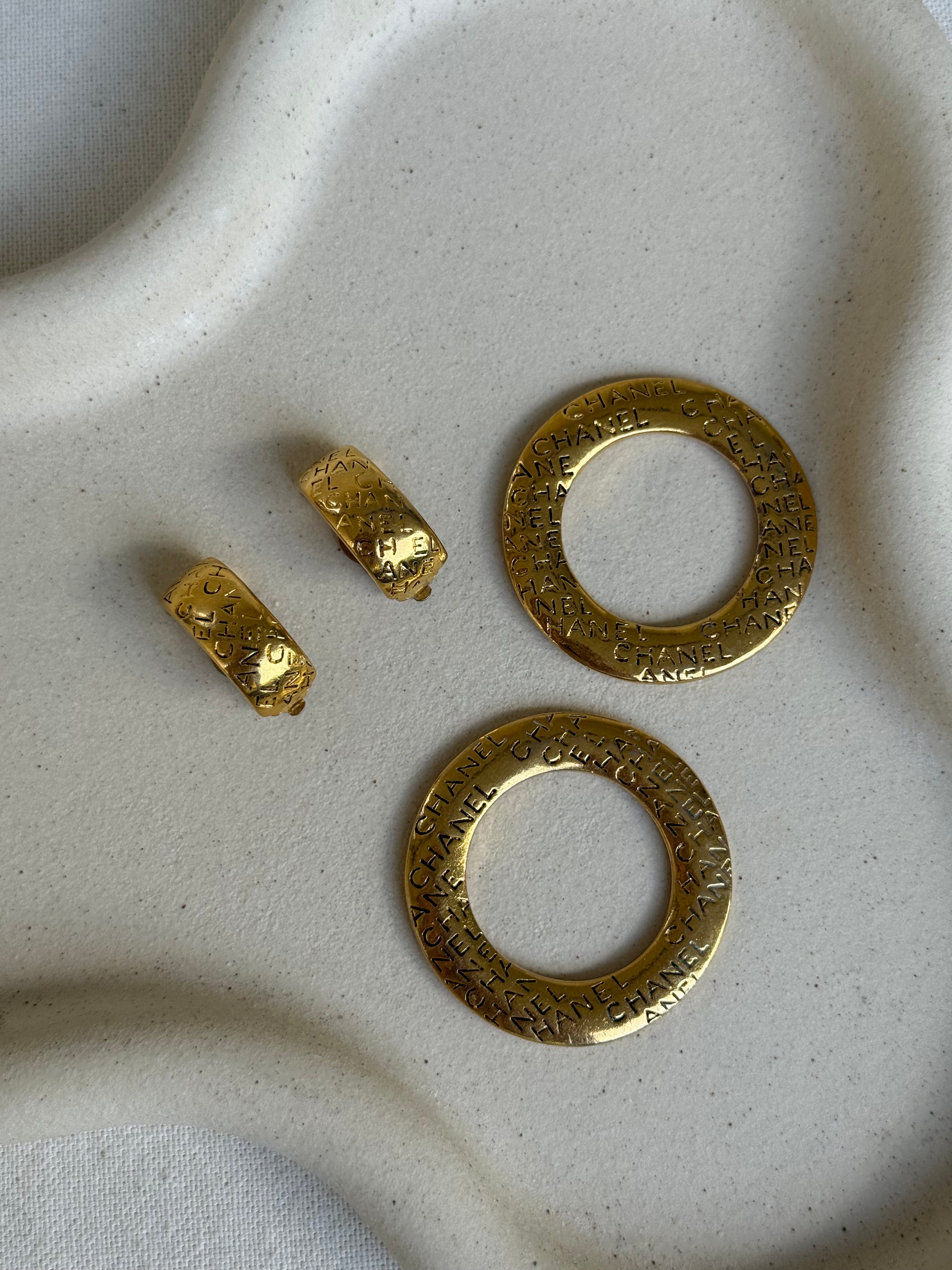 Boucles d’oreilles vintage Chanel - Créoles modulables gravées