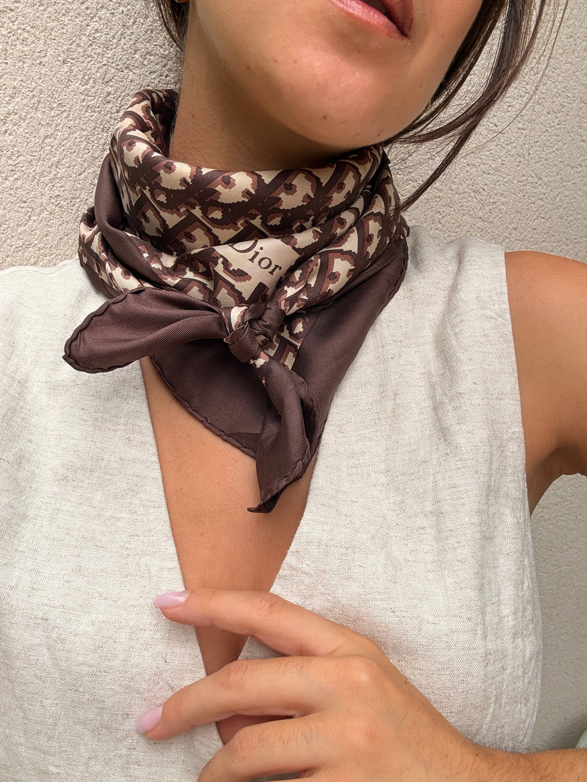 Foulard Christian Dior – Modèle monogramme marron