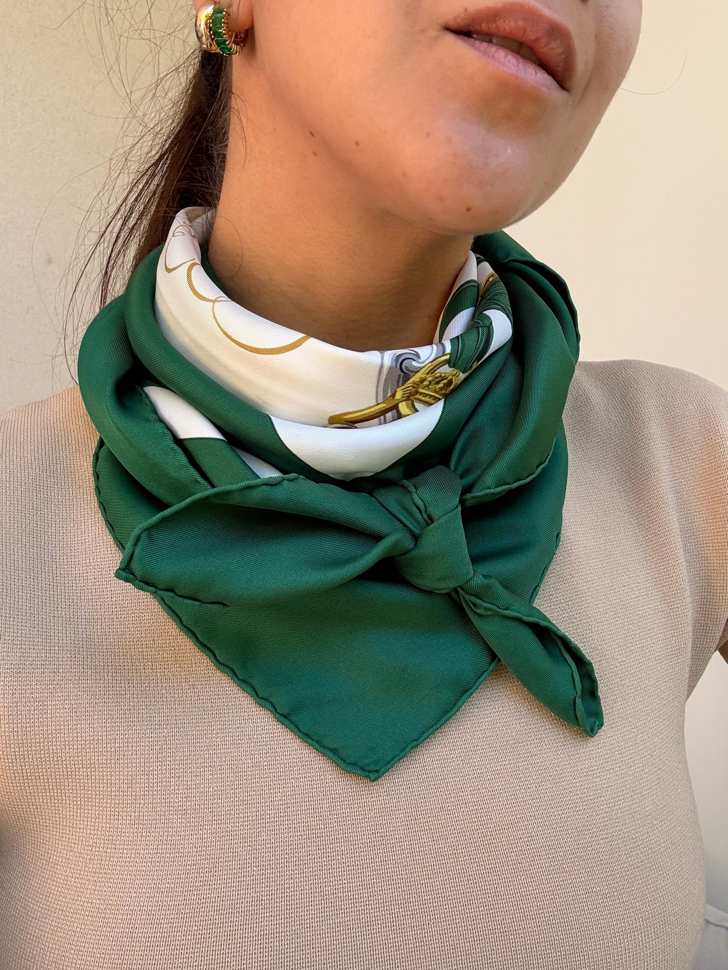 Foulard Hermès – Modèle Brides de Gala
