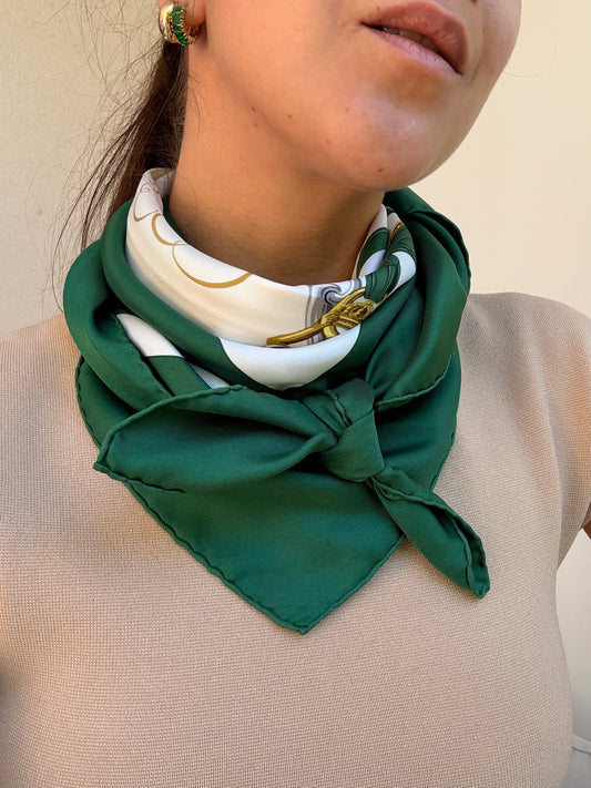Foulard Hermès – Modèle Brides de Gala
