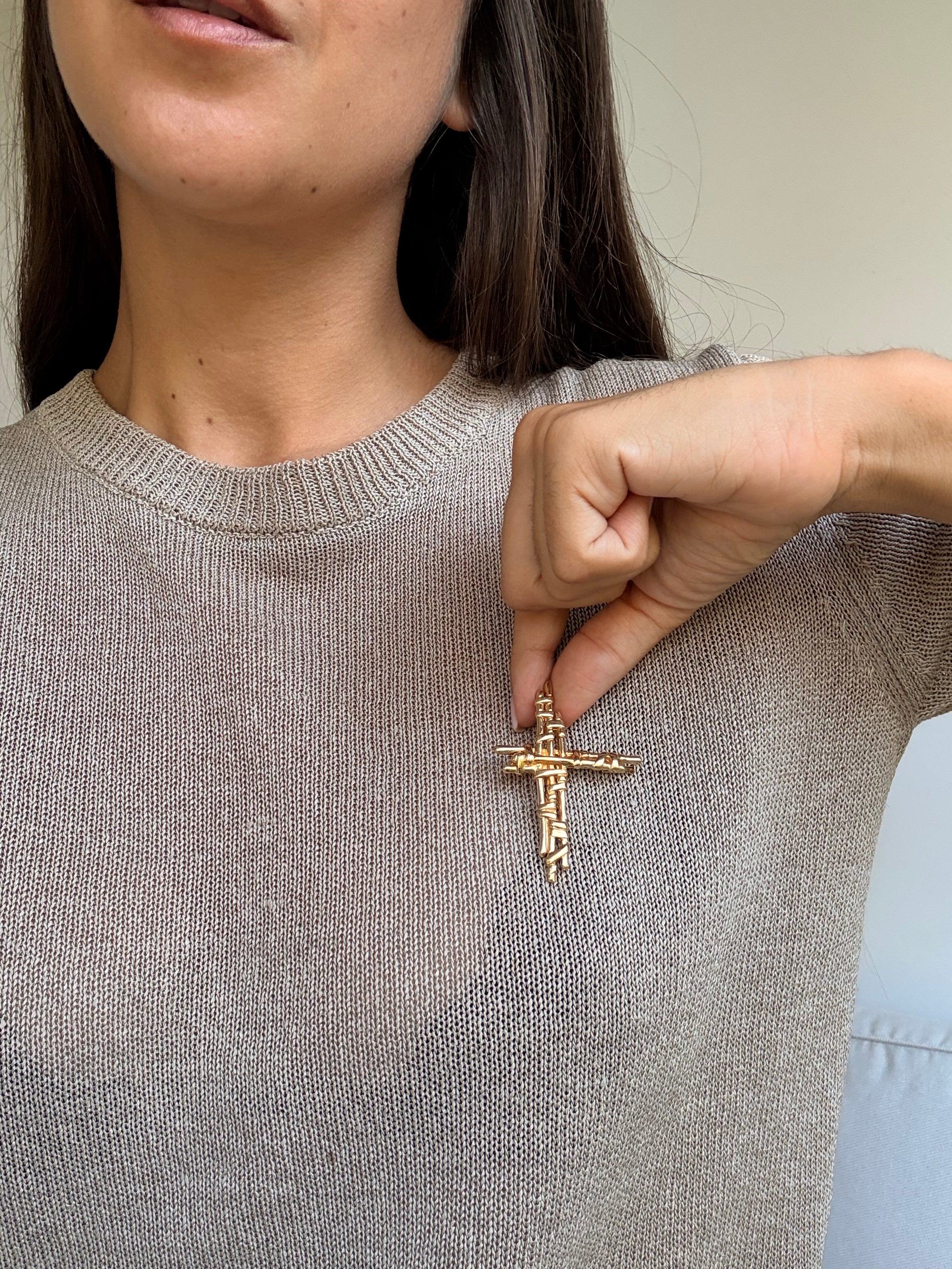 Broche Christian Lacroix vintage - Croix dorée