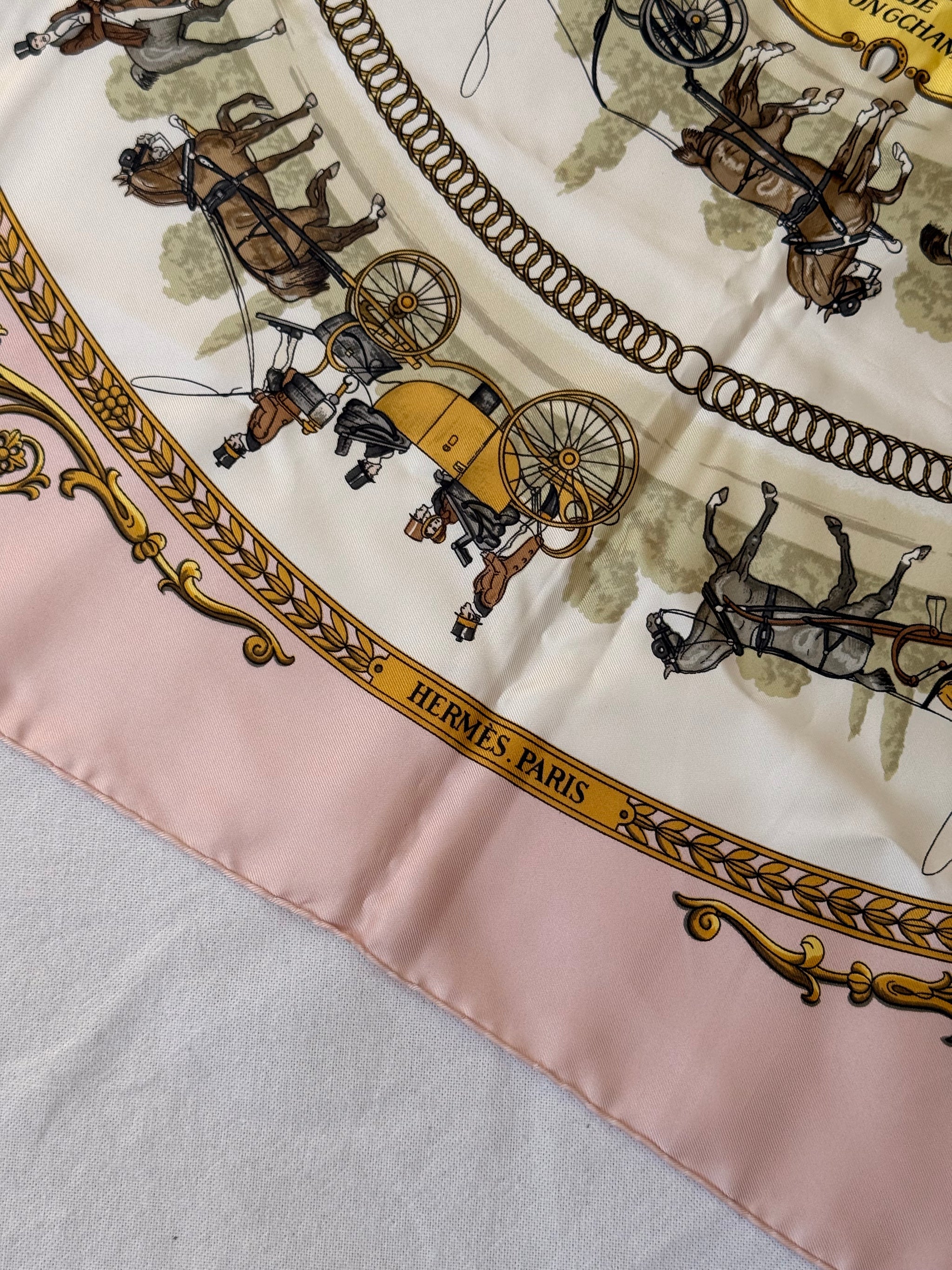 Foulard Hermès – Modèle Promenade de Longchamps