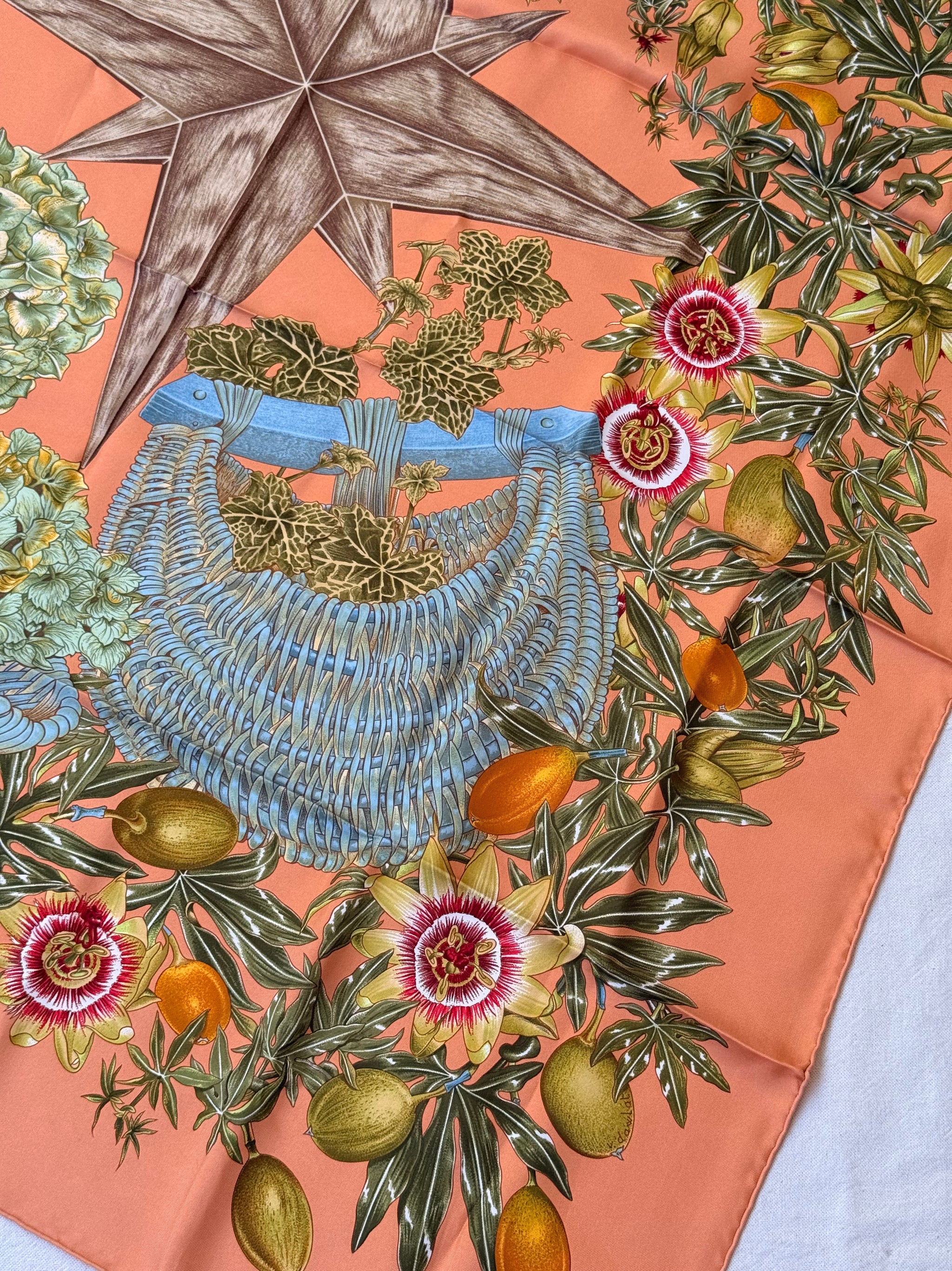 Foulard Hermès – Modèle Passiflore