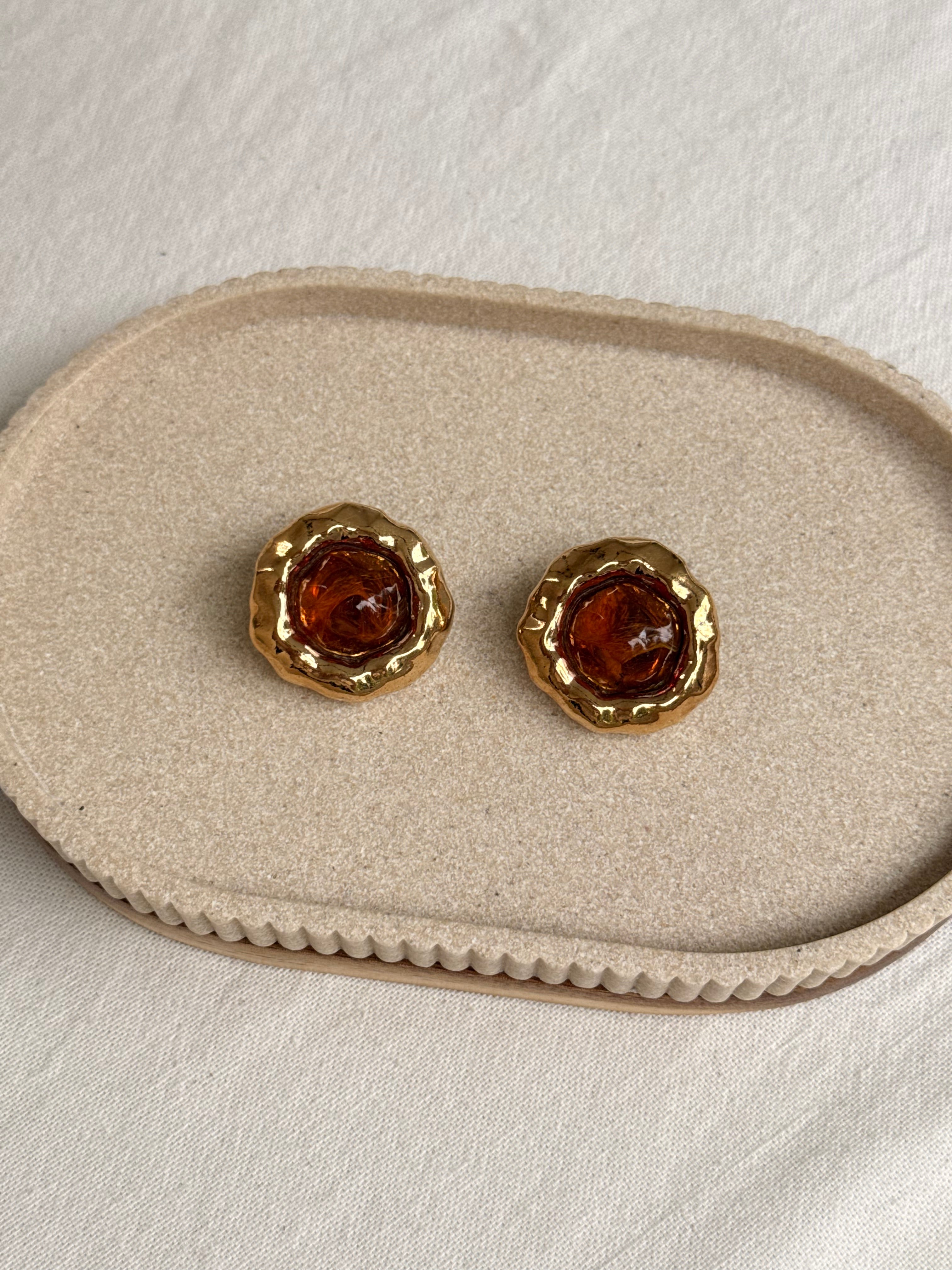 Boucles d’oreilles Guy Laroche vintage - Cabochons ambré