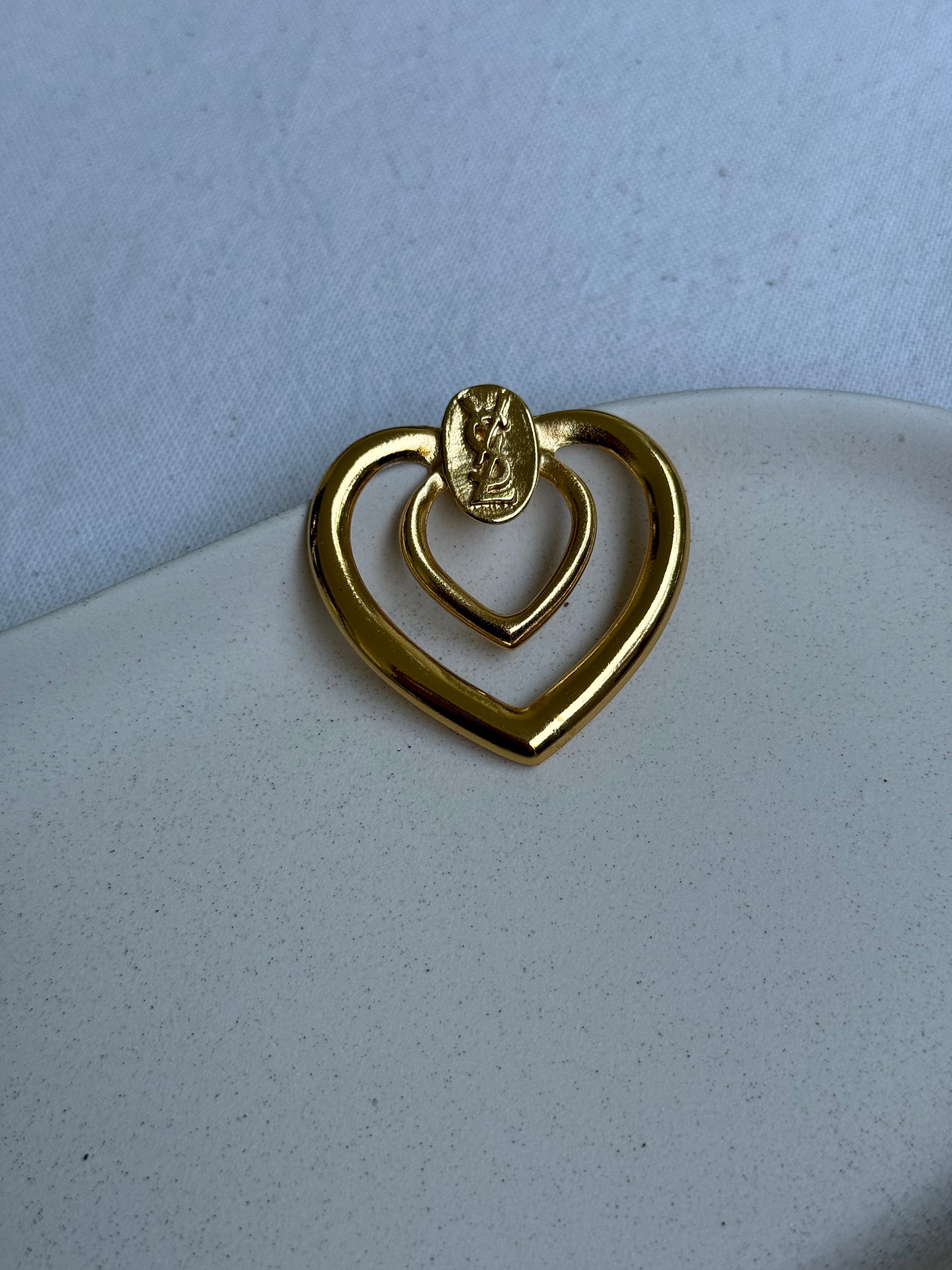Vintage YSL scarf ring - Golden double hearts