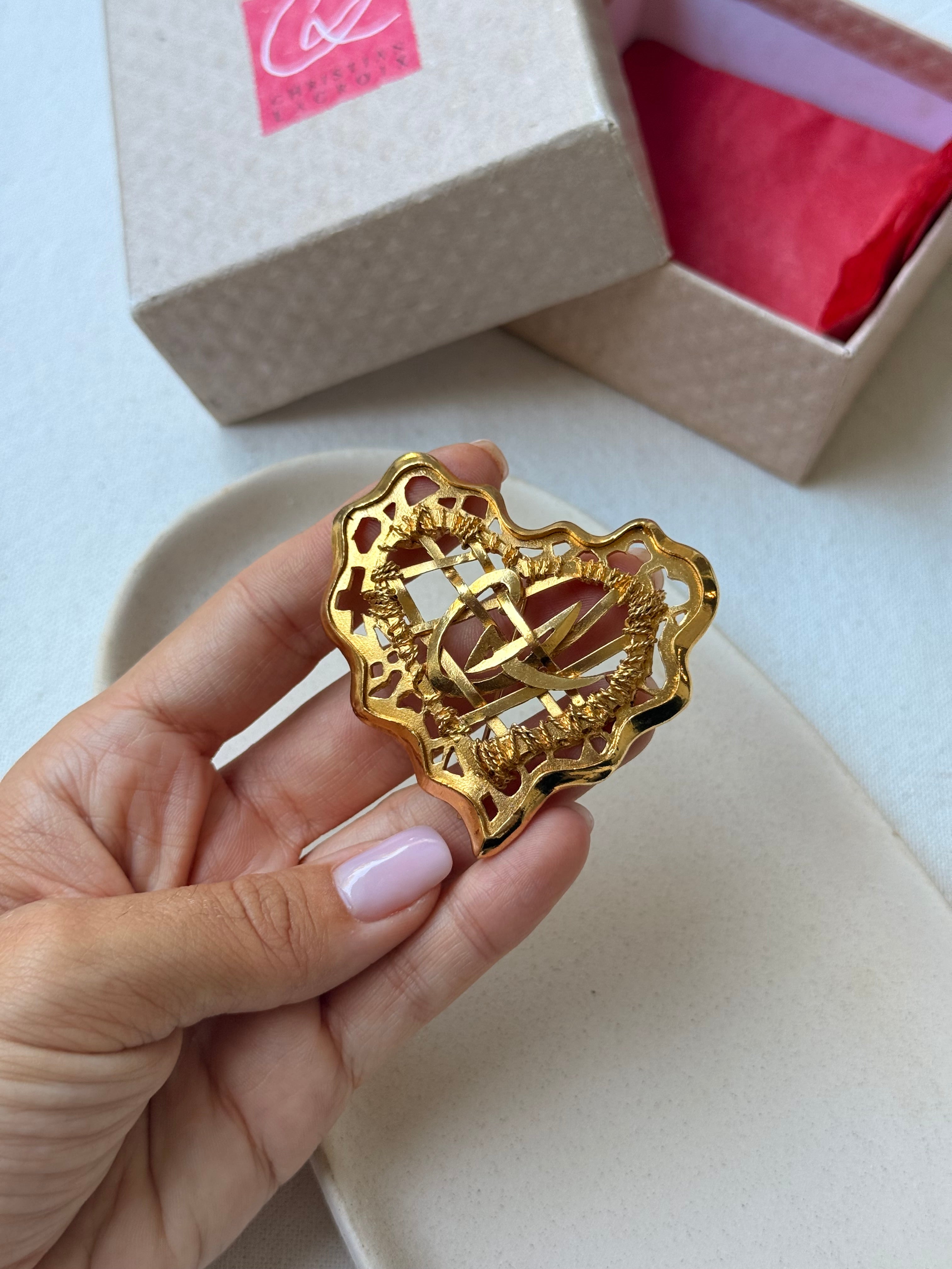 Broche Christian Lacroix vintage - Coeur doré ajouré