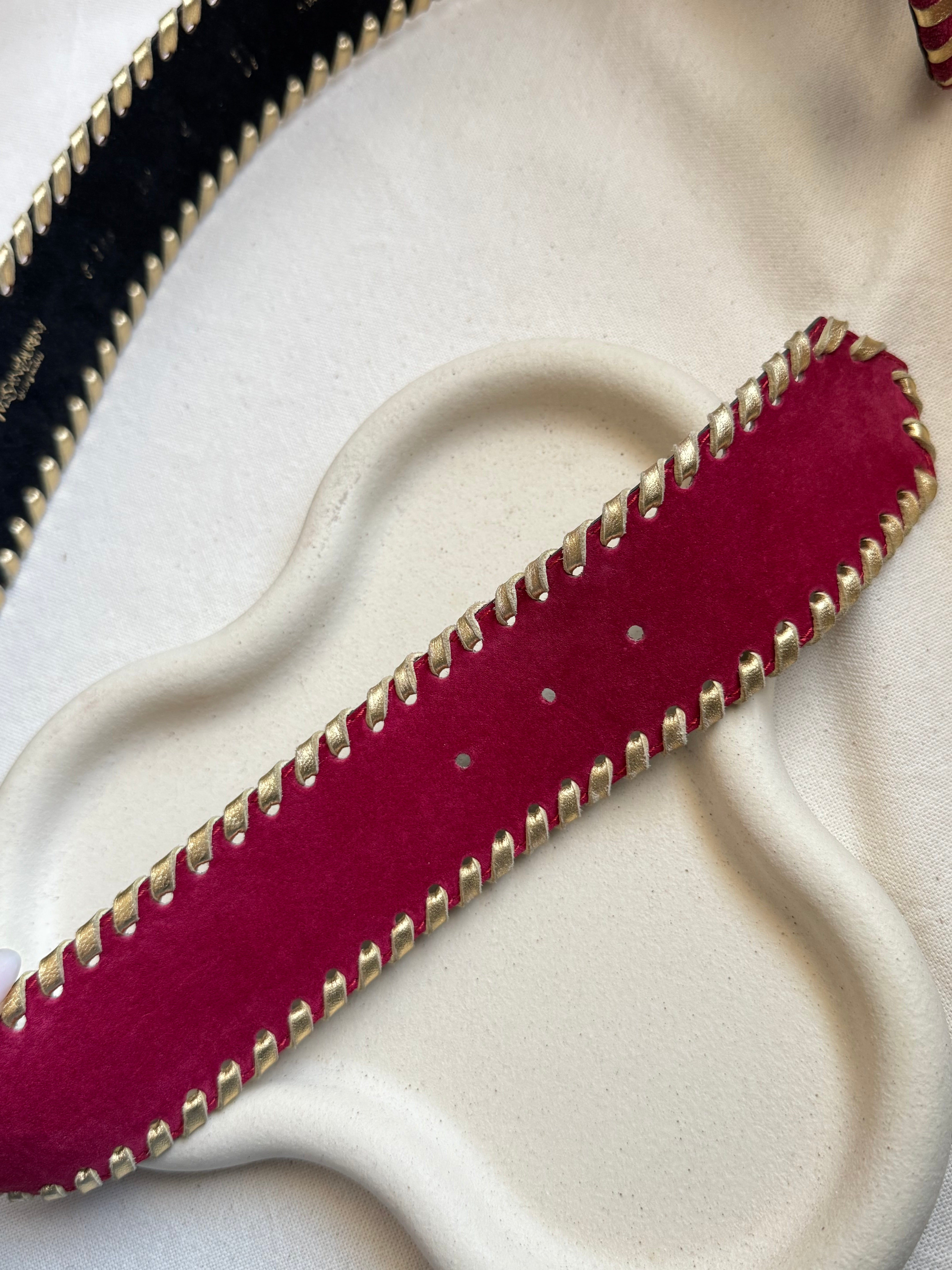 Ceinture Yves Saint Laurent vintage - Daim framboise et cuir doré