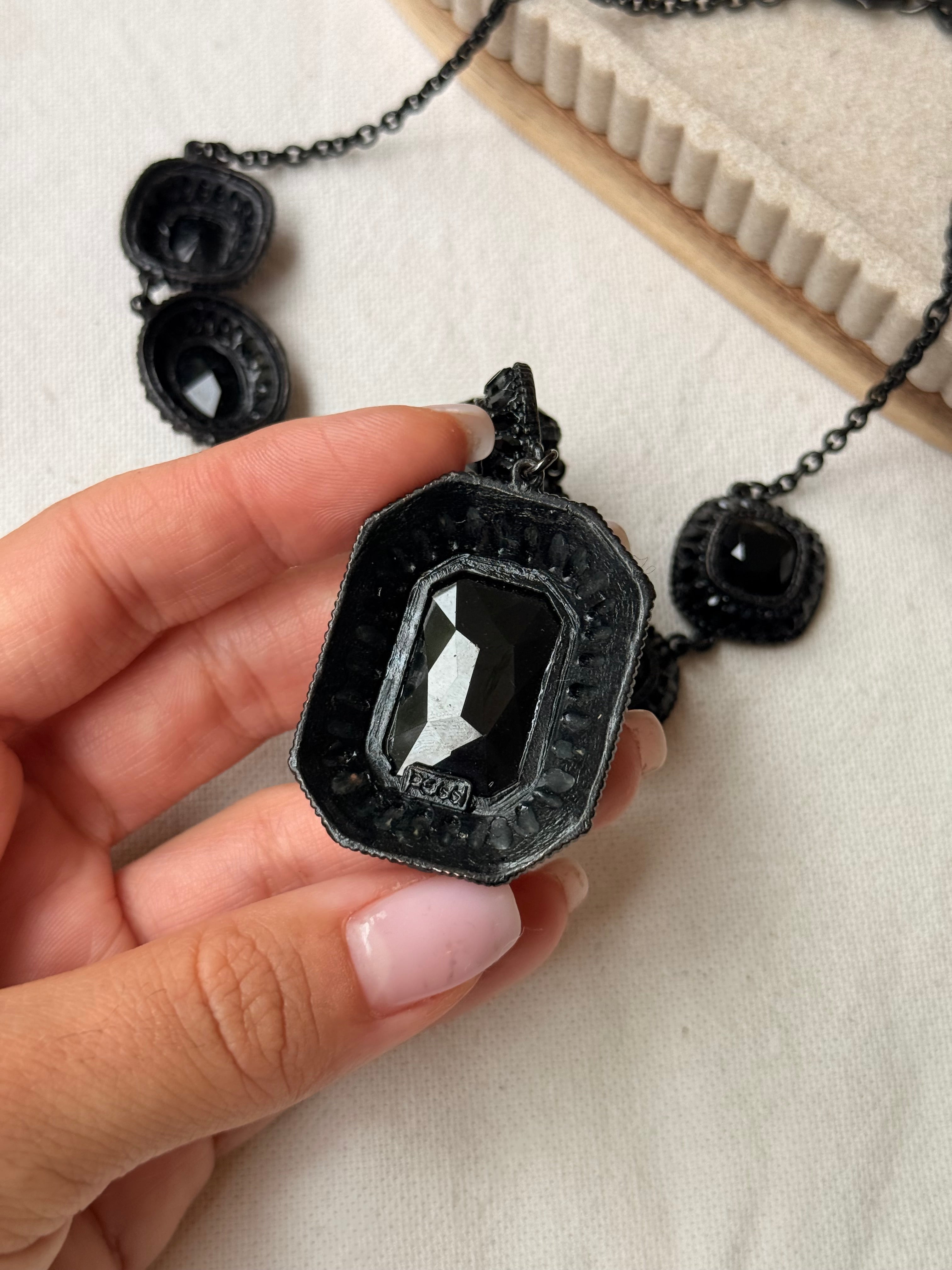 Collier Poggi vintage - Pierres noires et long pendentif