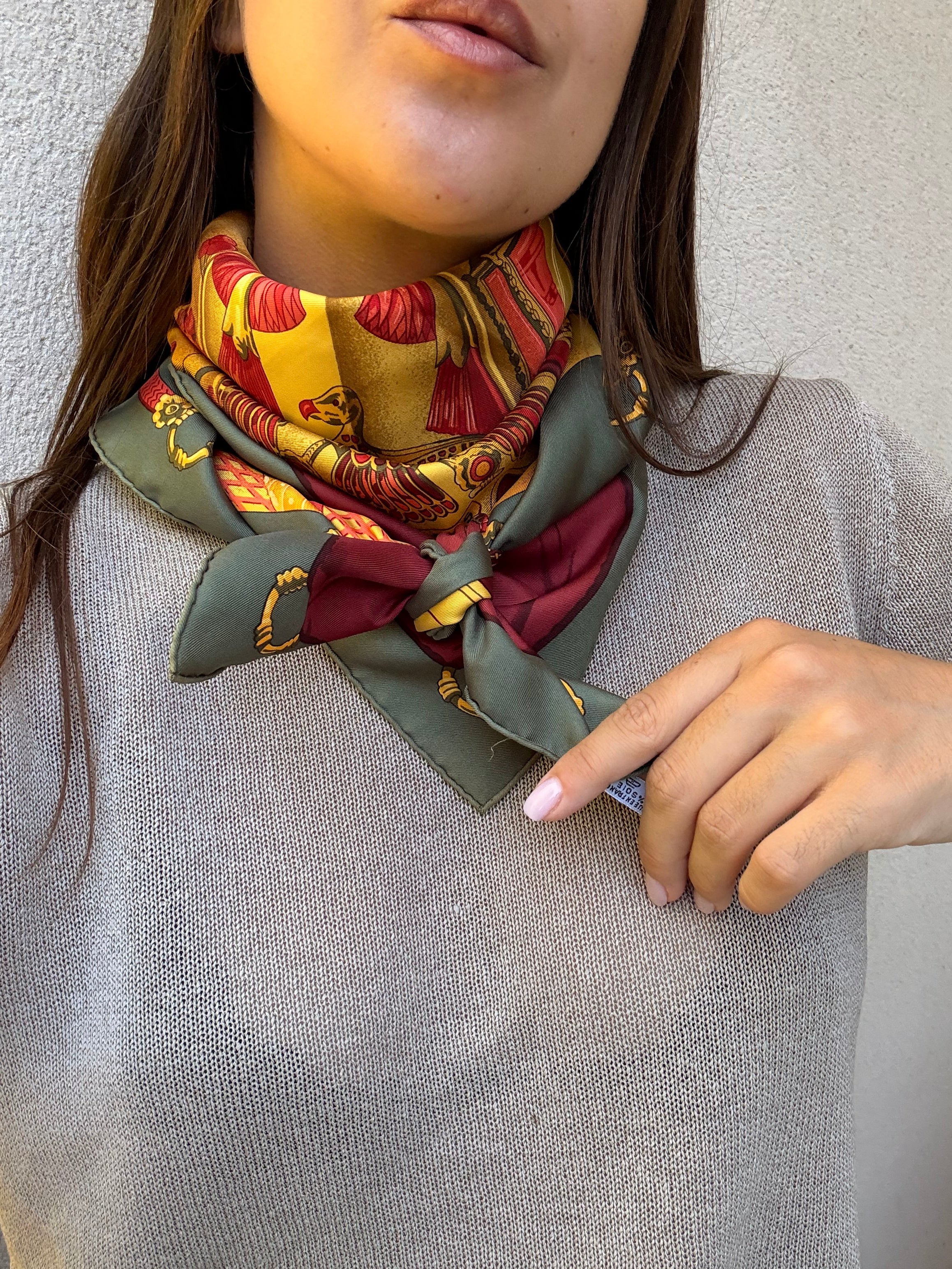 Foulard Hermès – Modèle Soleil de Soie
