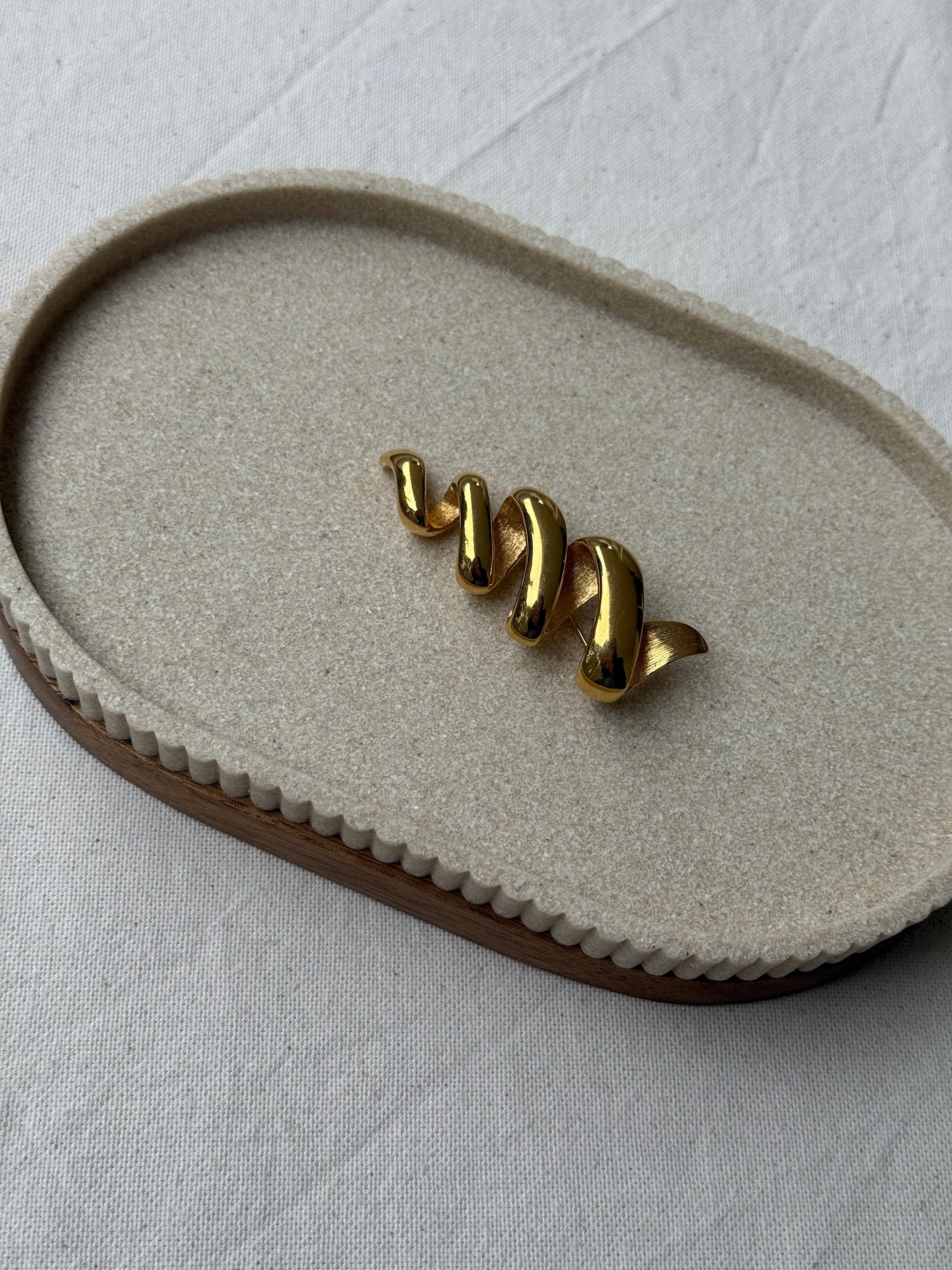 Broche Monet vintage - Spirale dorée