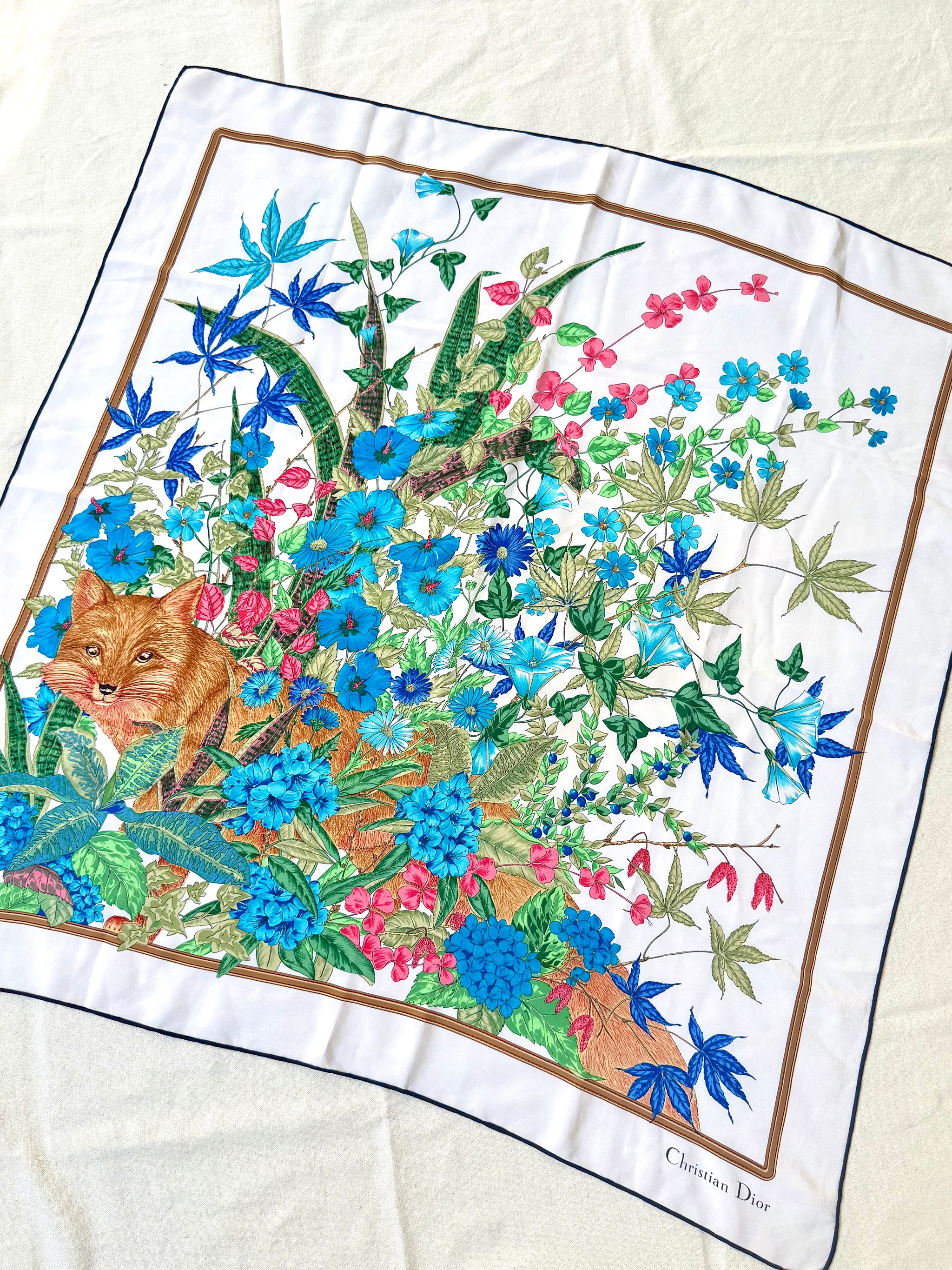 Foulard Christian Dior – Modèle blanc fleuris