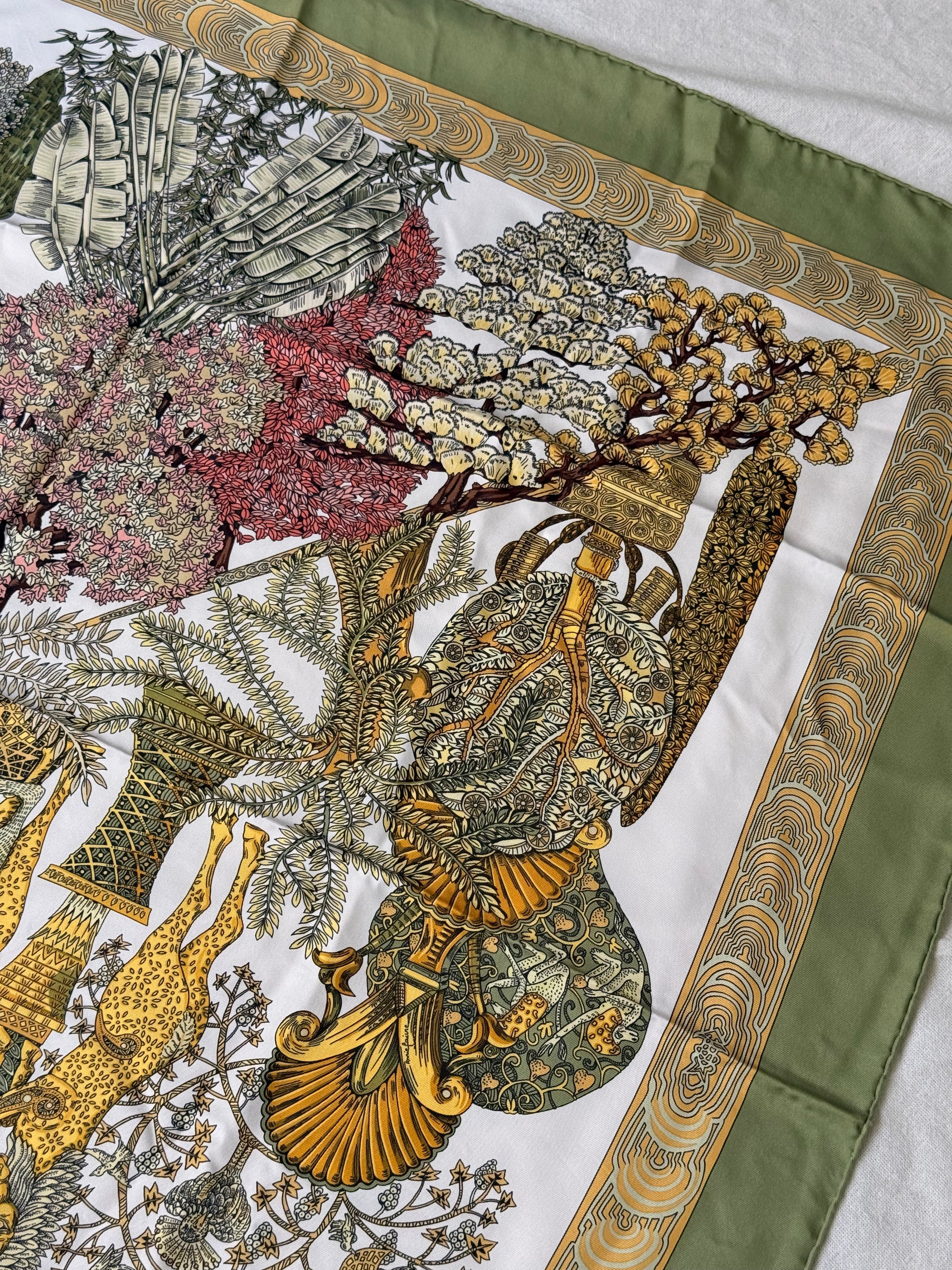Foulard Hermès – Modèle Les légendes de l'arbre