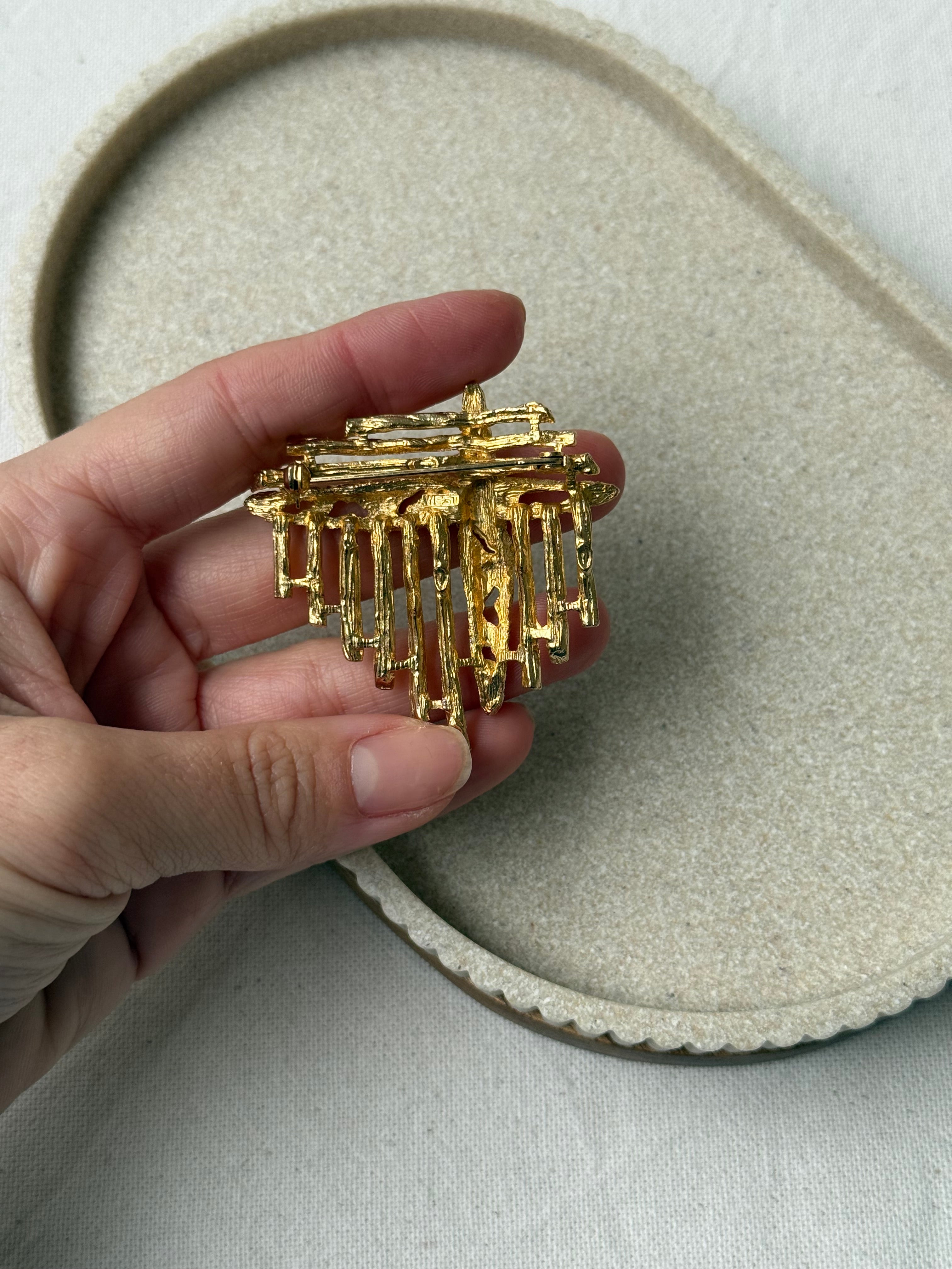 Broche vintage - Métal doré texturé