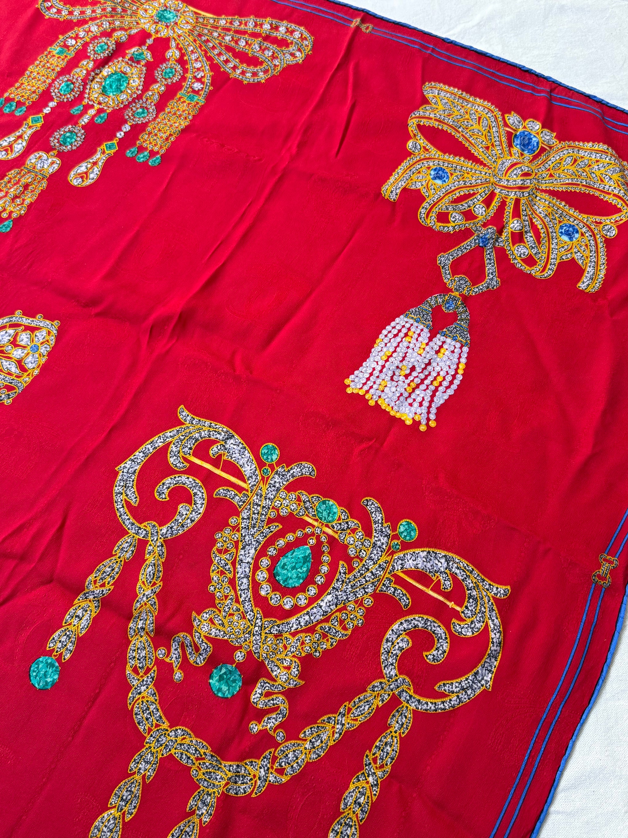Foulard Cartier – Collection Musée, motifs bijoux et noeuds