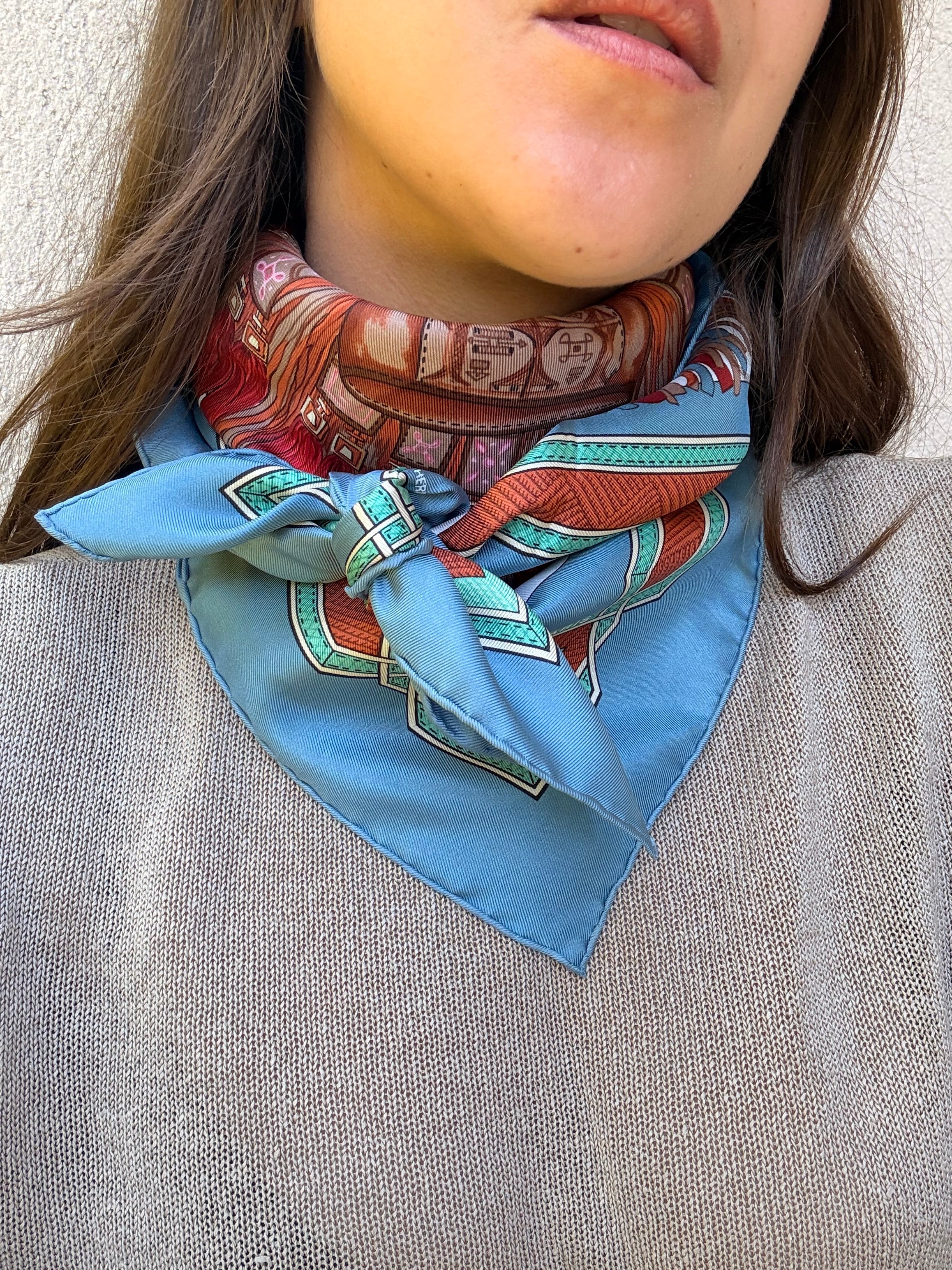 Foulard Hermès – Modèle Cuirs du Désert