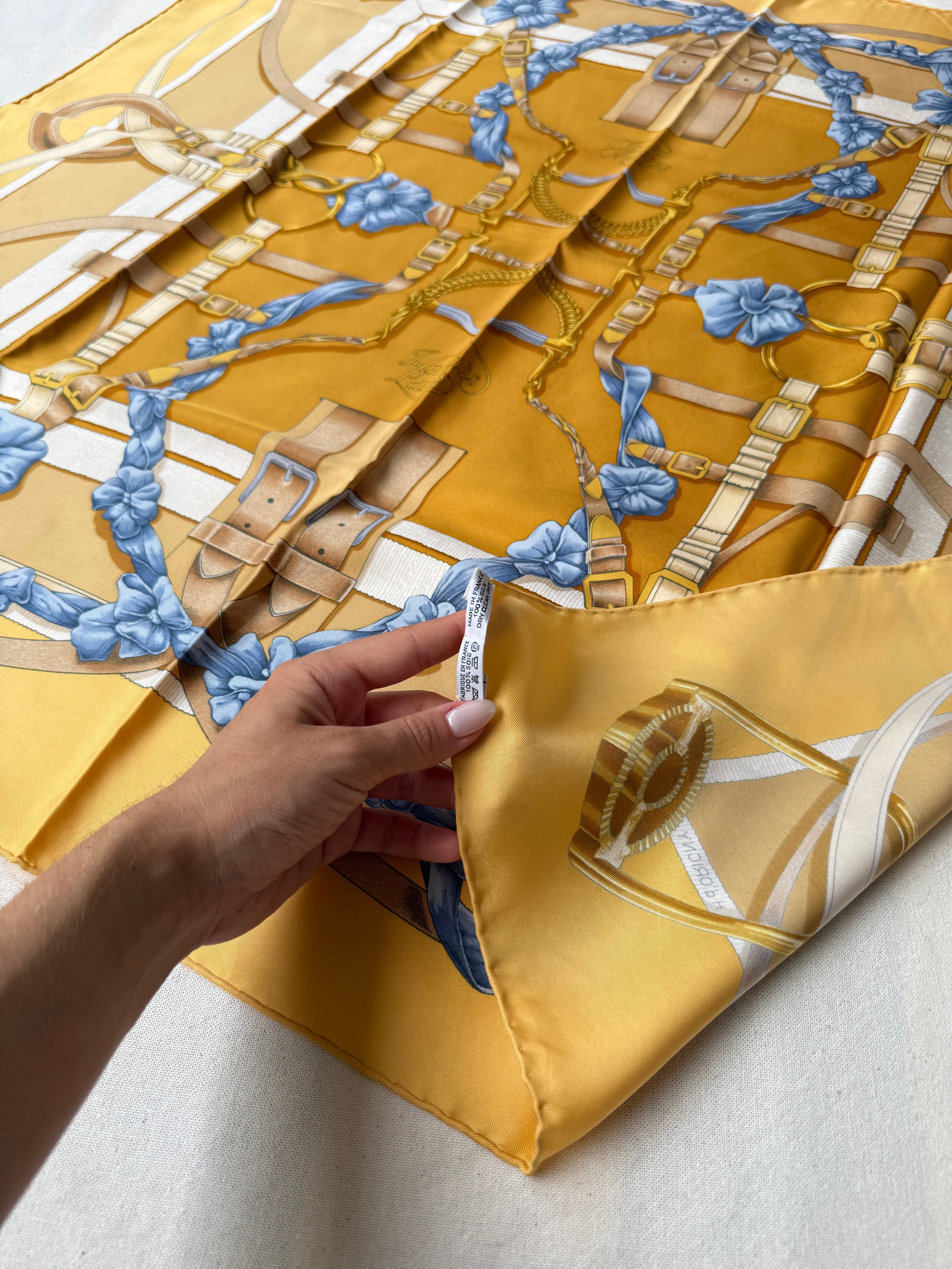 Foulard Hermès – modèle Grand Manège