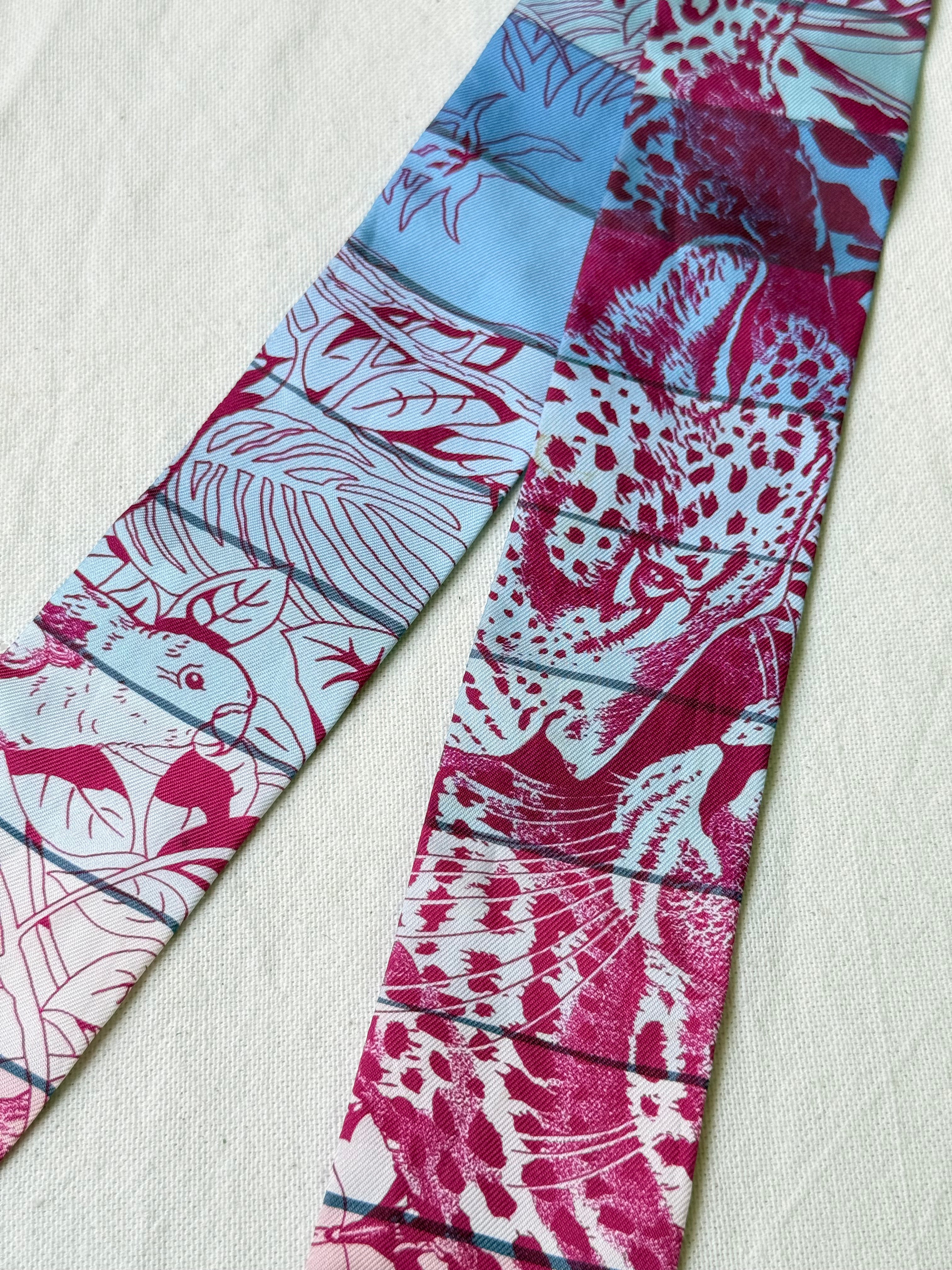 Twilly Hermès – Modèle Jungle Love au tampon