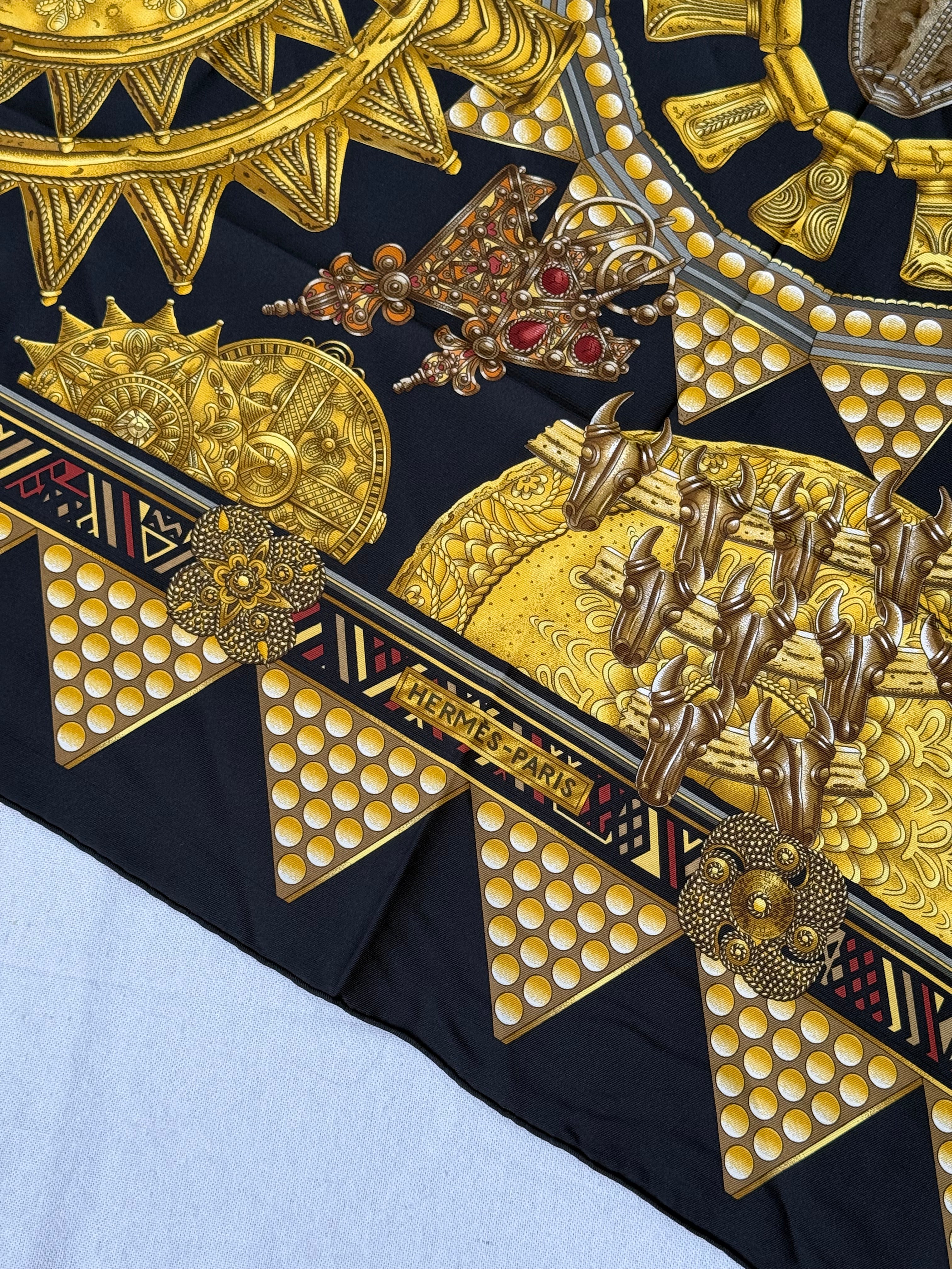 Foulard Hermès – Modèle L'or des chefs