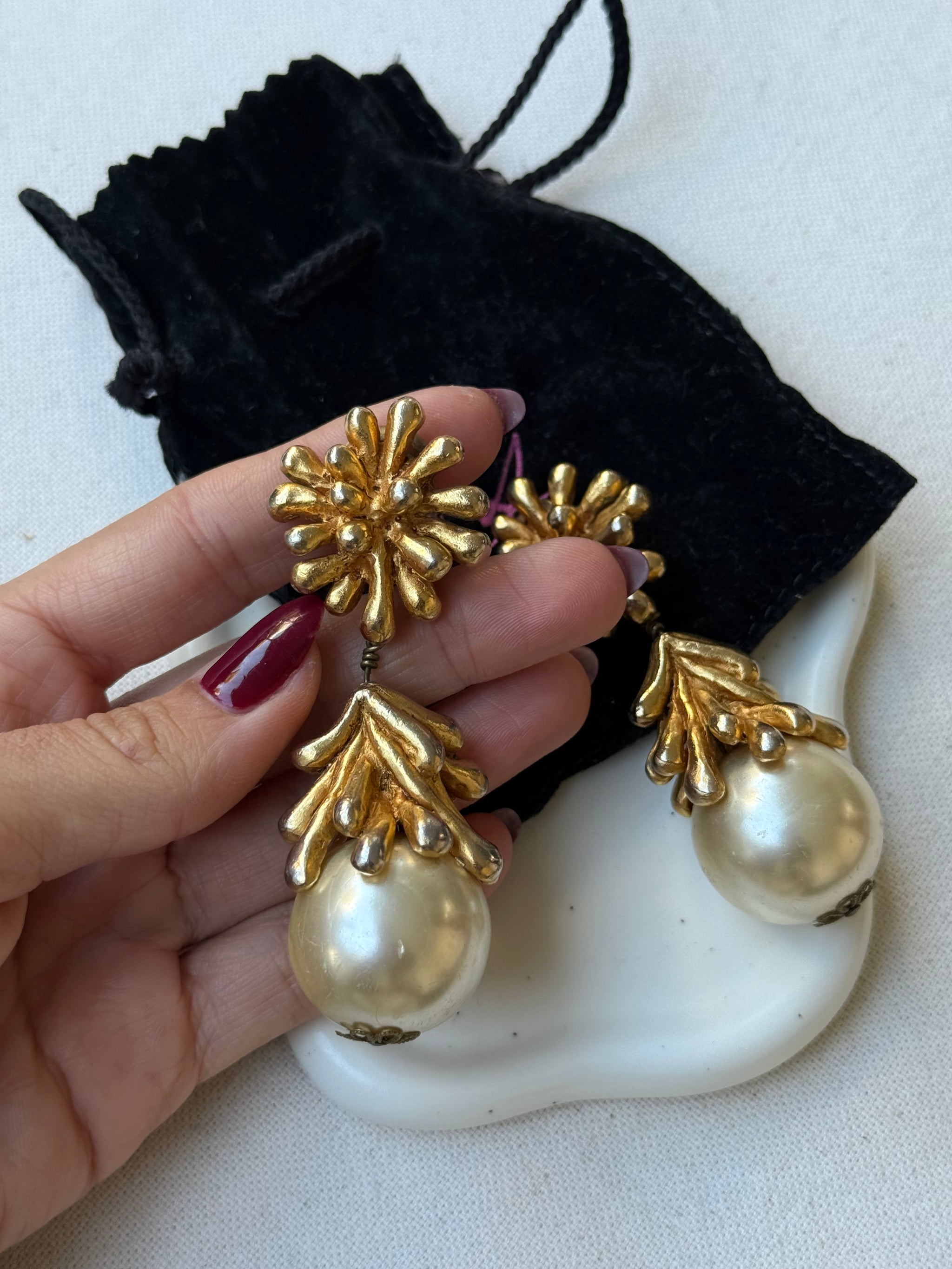 Boucles d'oreilles Christian Lacroix - Perles baroques pendantes