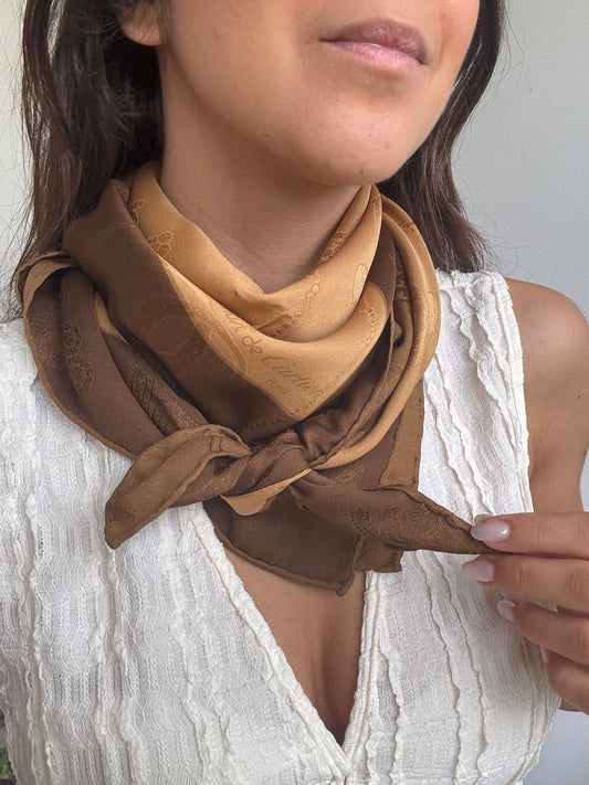 Foulard Cartier – Camel et Marron avec surpiqûres