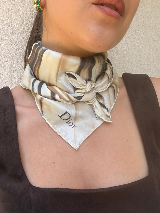 Foulard Christian Dior vintage – Inscription Dior