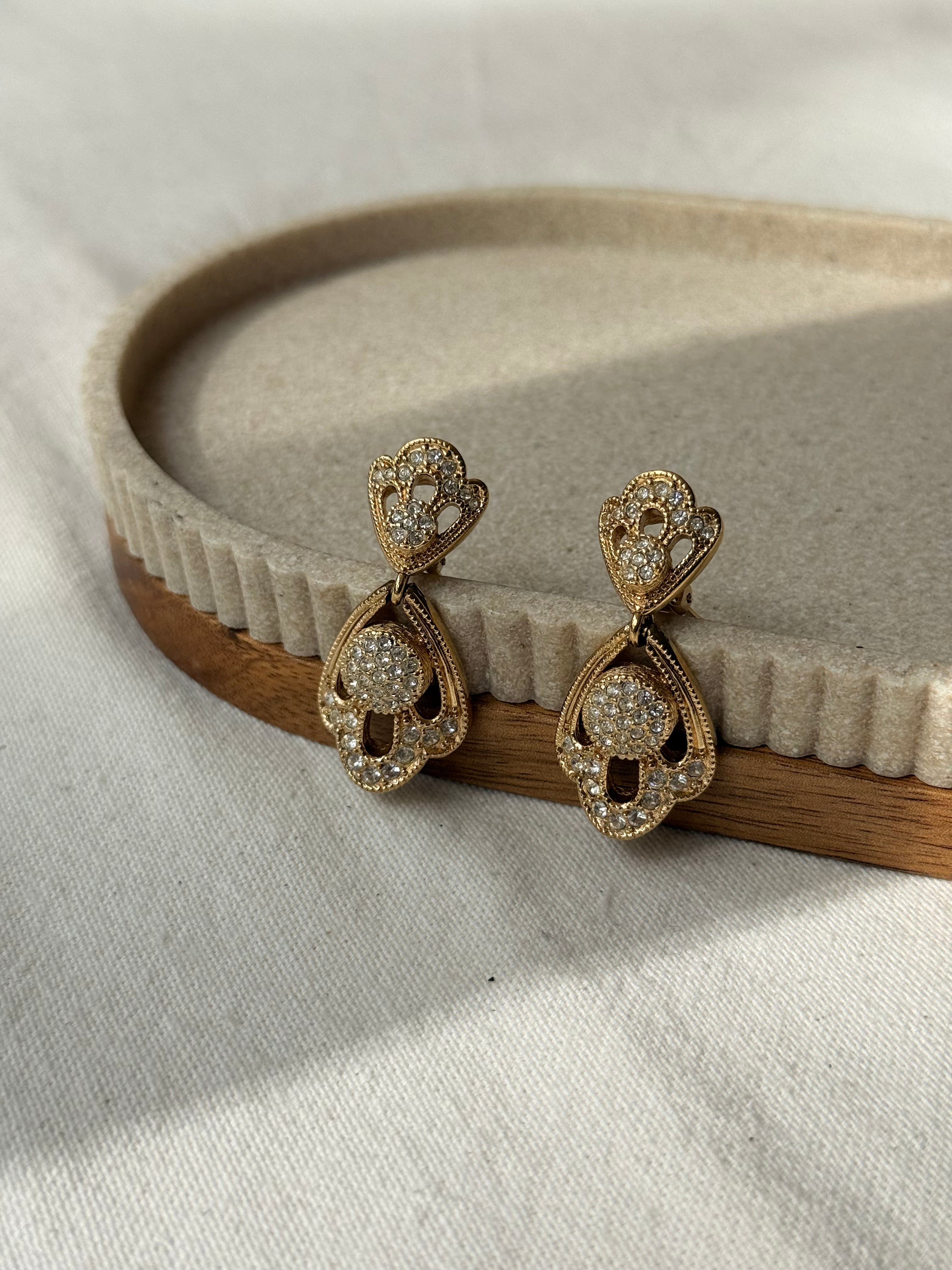 Boucles d’oreilles Christian Dior vintage - Dentelle dorée ornée de strass