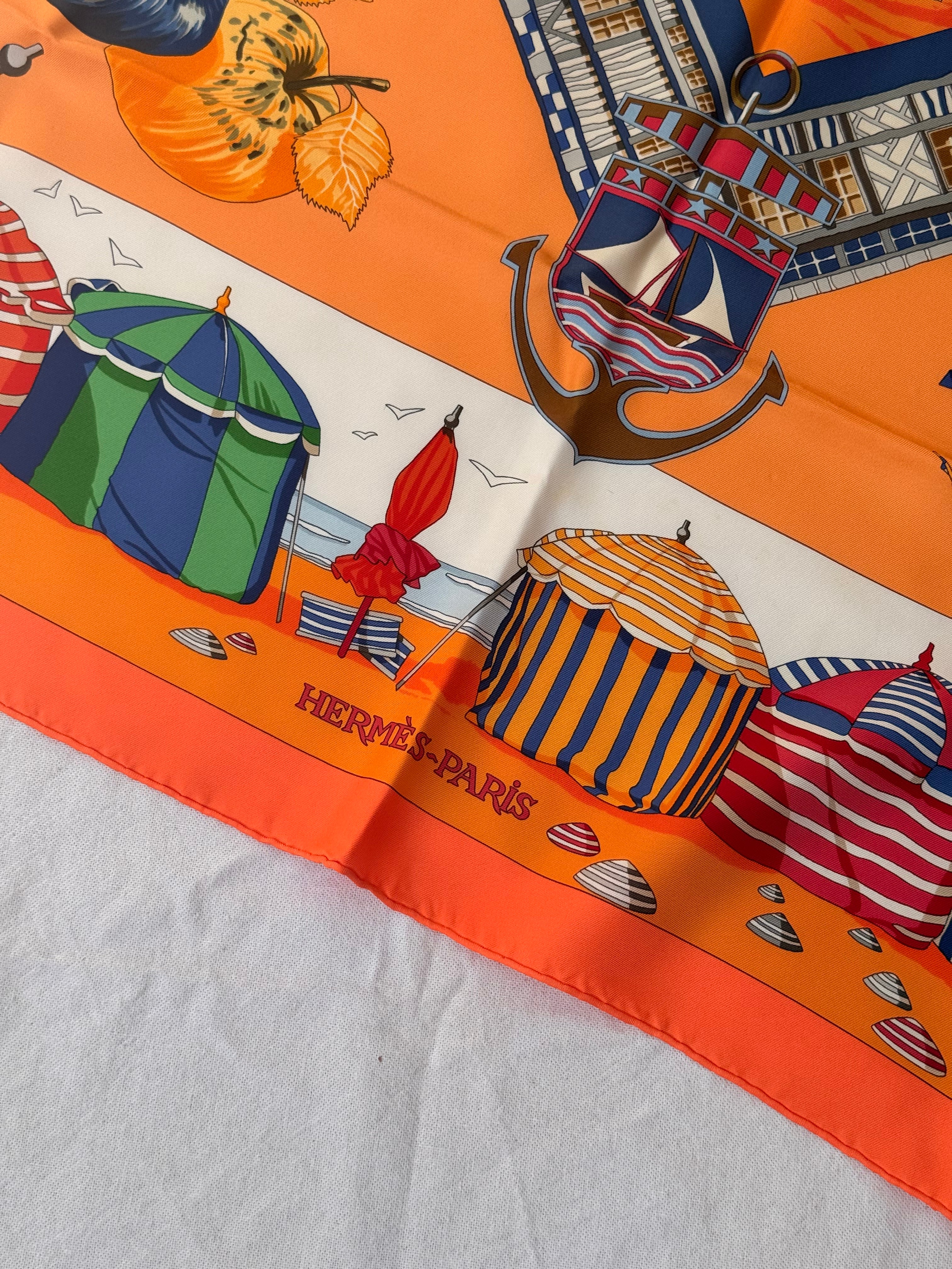 Foulard Hermès – Modèle Charmes des Plages Normandes