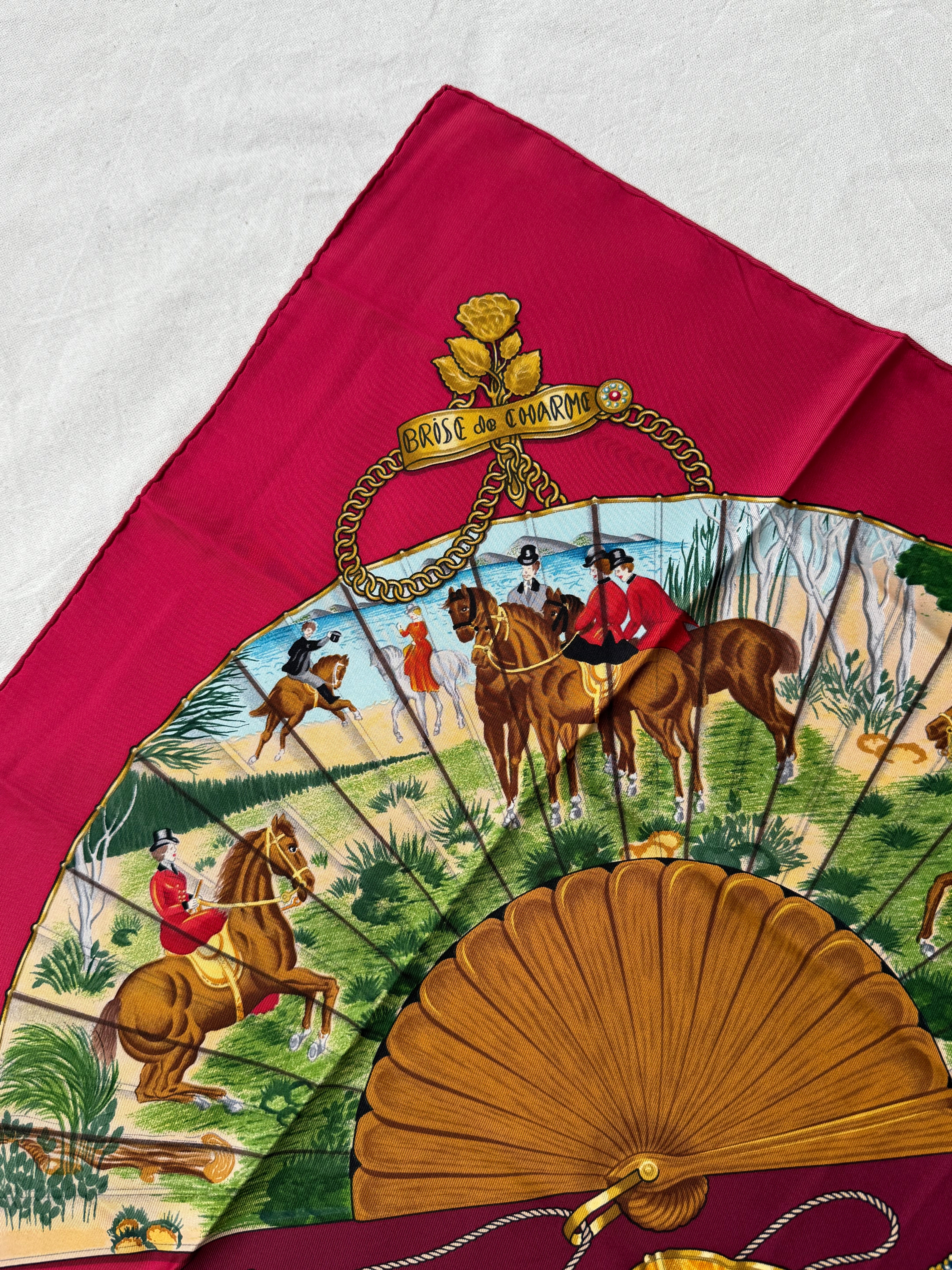 Foulard Hermès – Modèle Brise de Charme