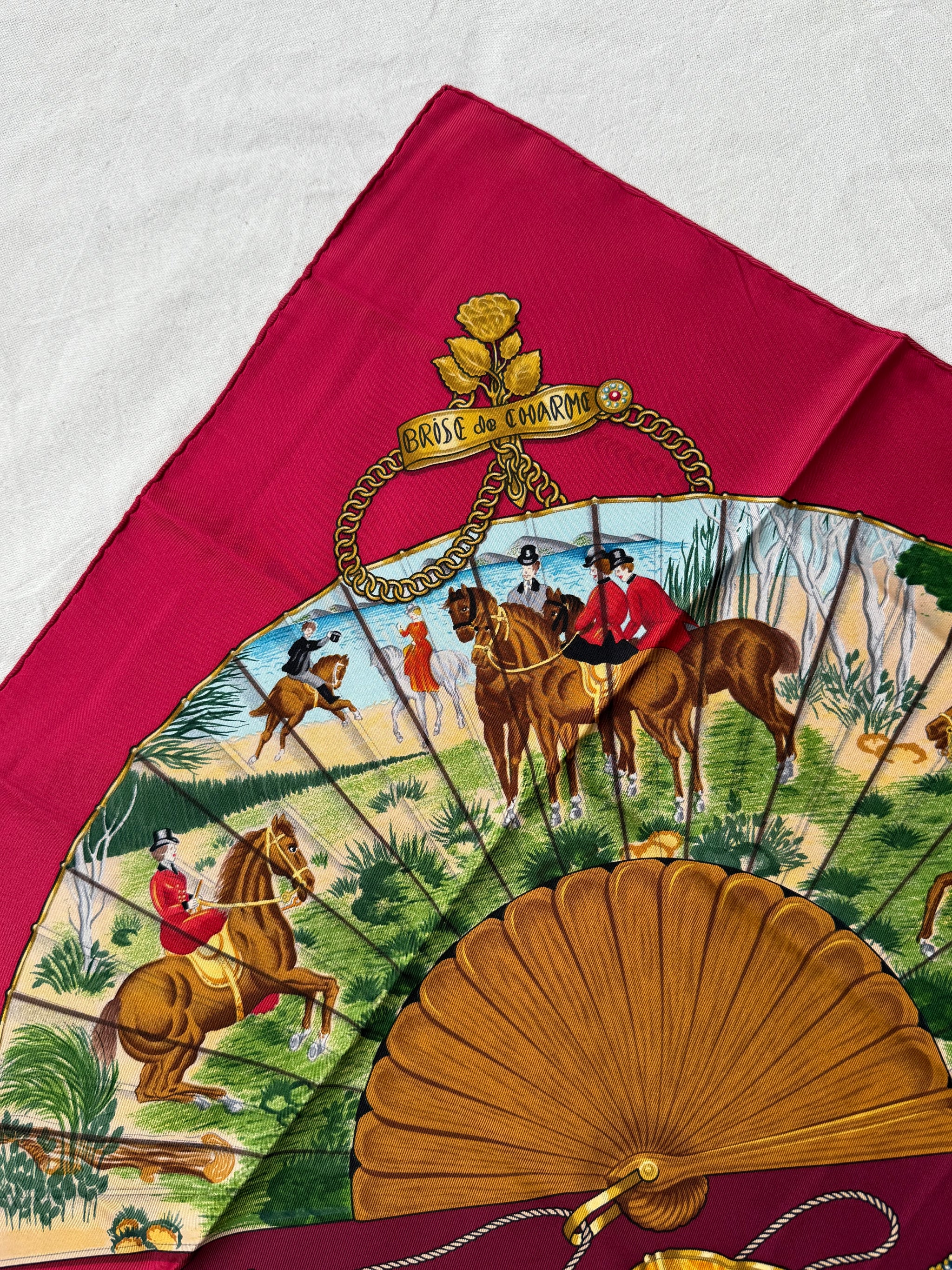 Foulard Hermès – Modèle Brise de Charme