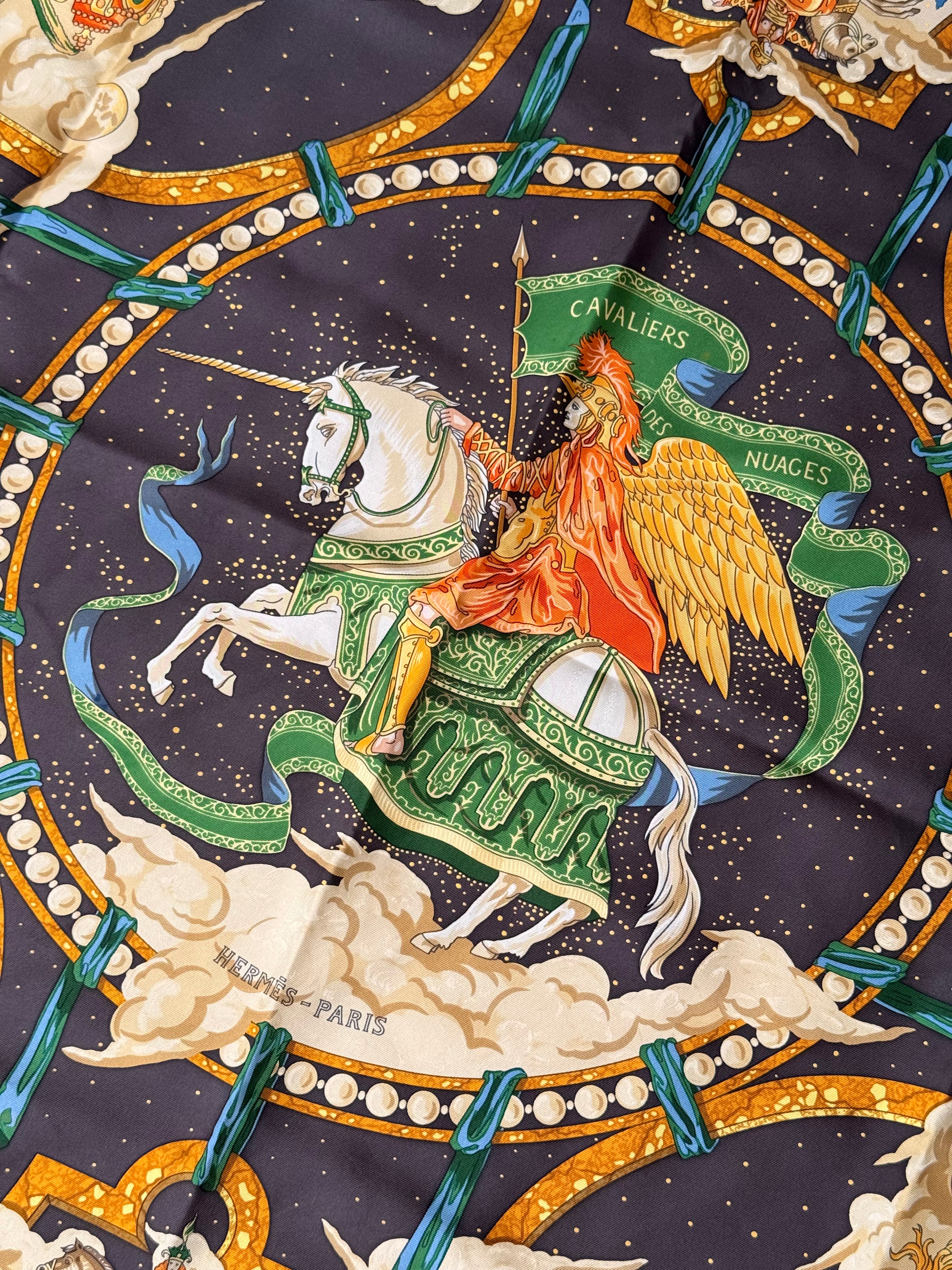 Foulard Hermès – Cavaliers des nuages
