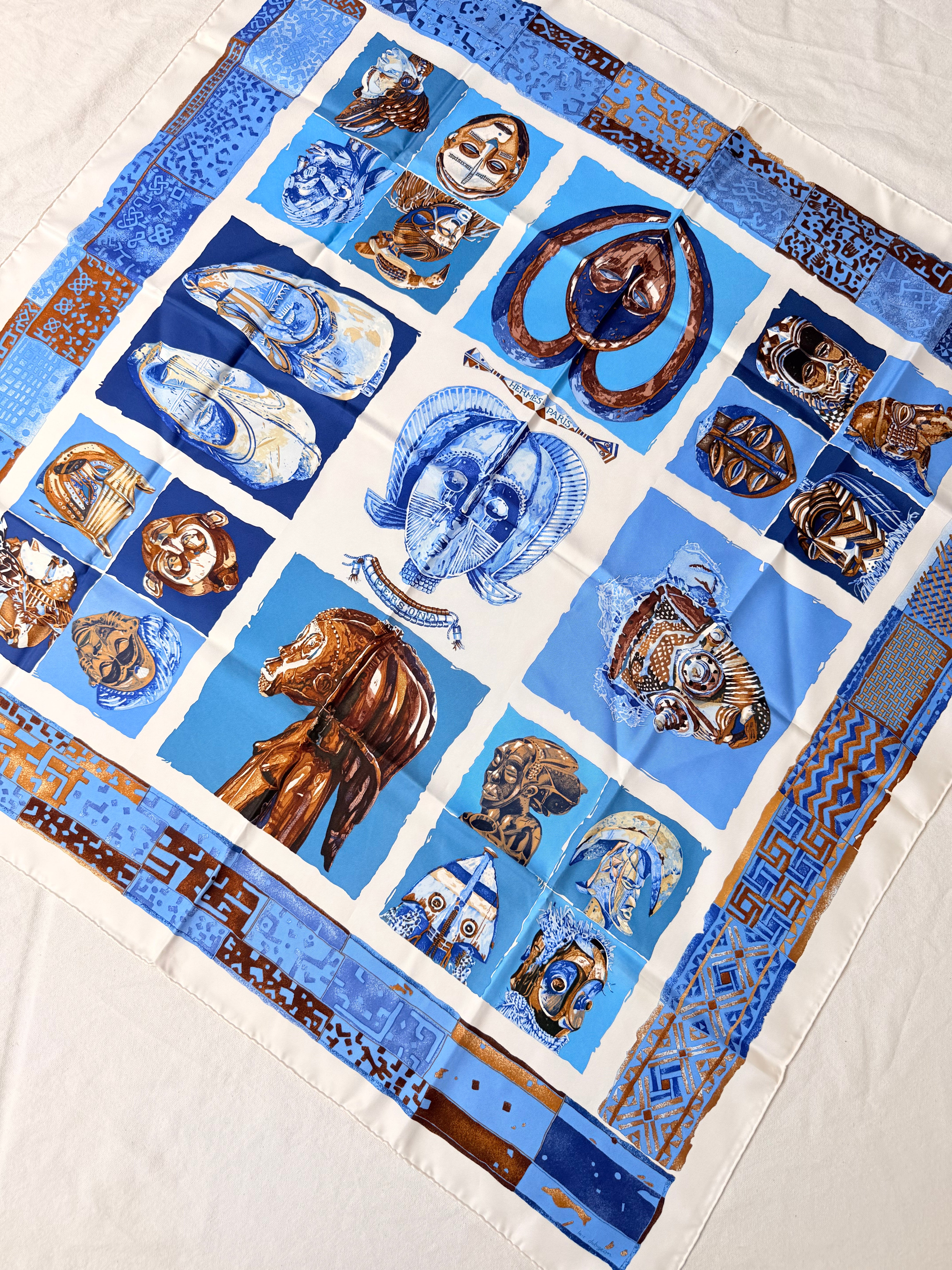 Foulard Hermès – Modèle Persona