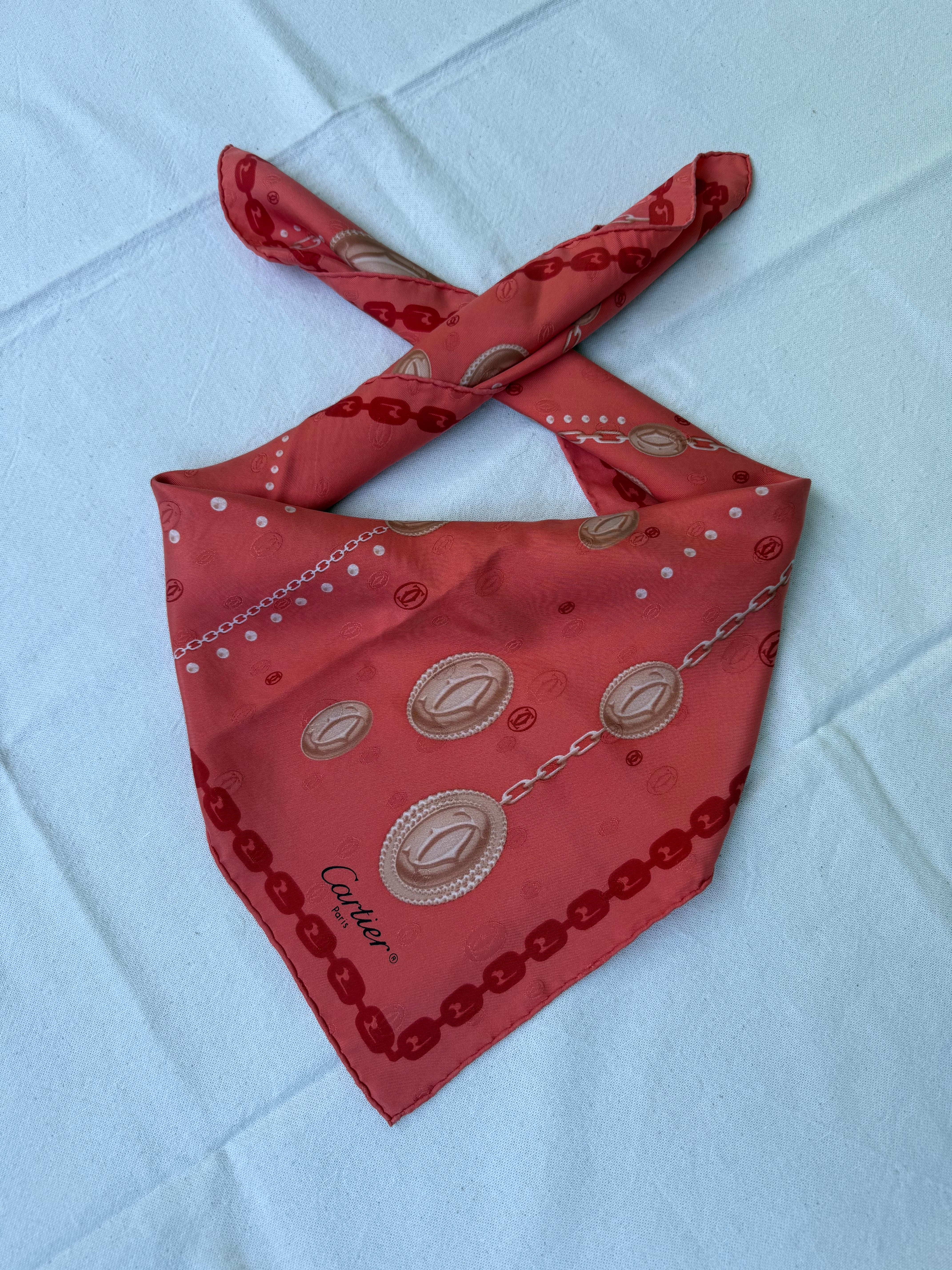 Foulard Cartier – Modèle corail et logos
