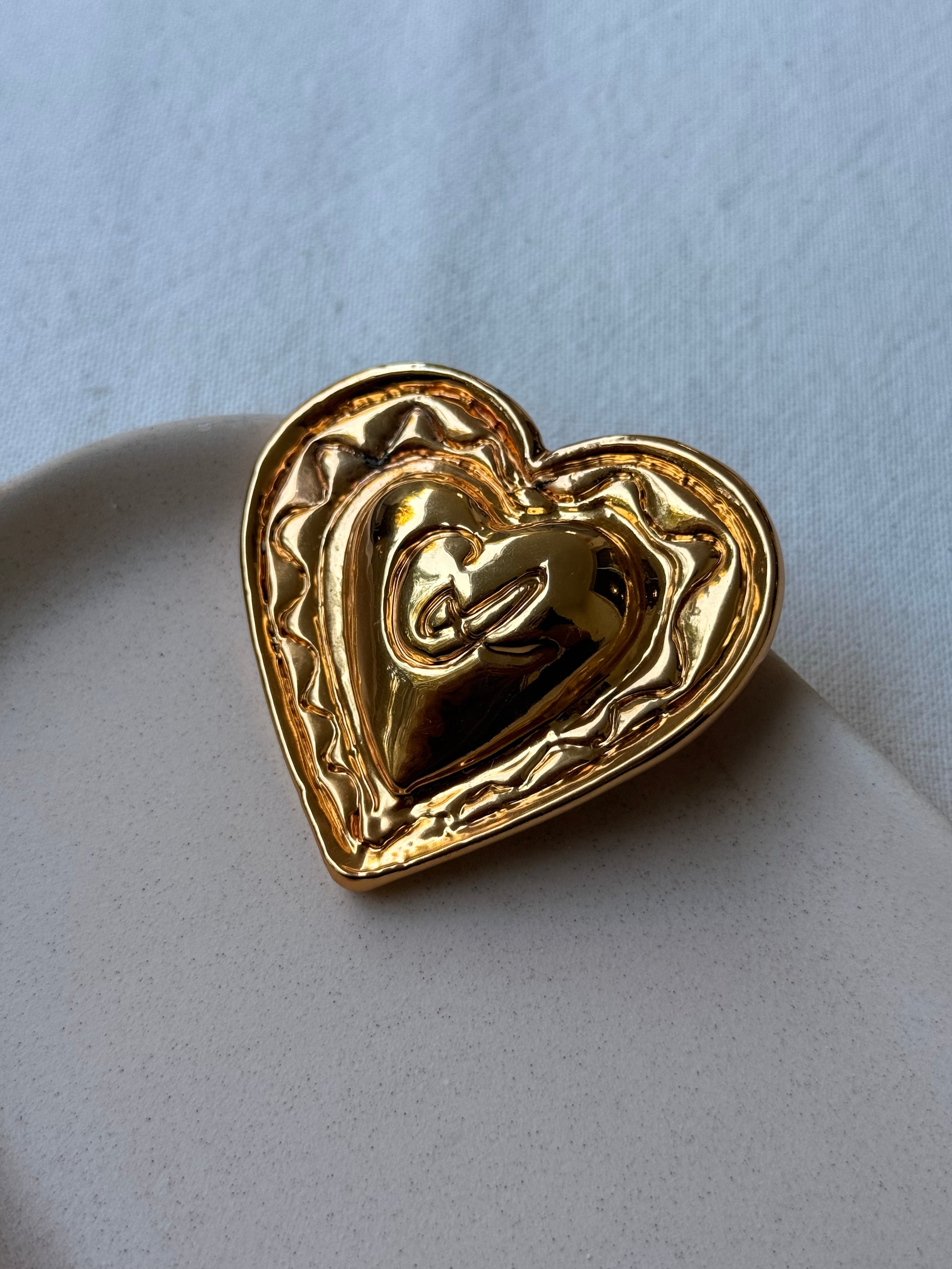 Broche Christian Lacroix vintage - Coeur doré bombé