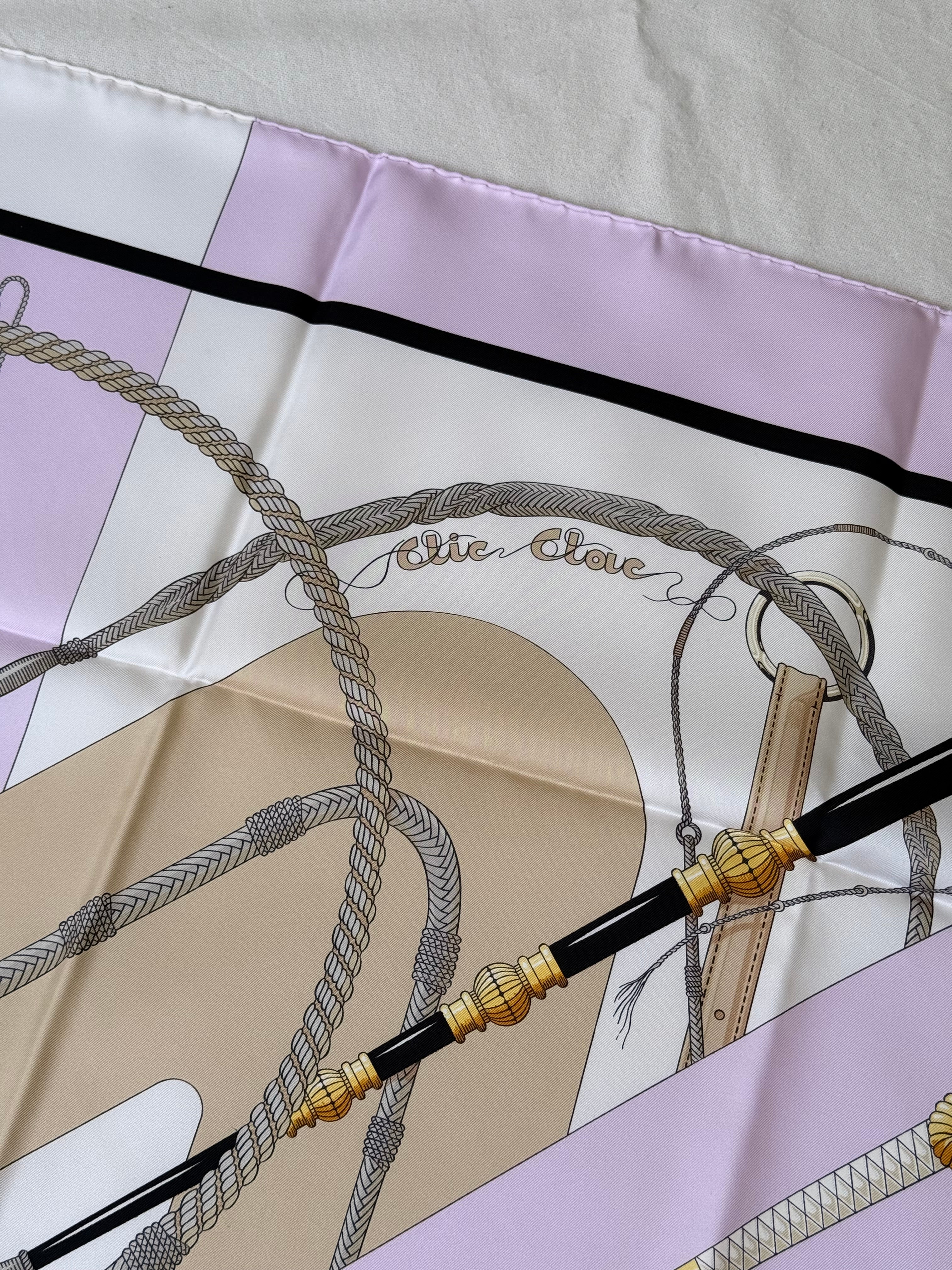 Foulard Hermès – Modèle Clic Clac