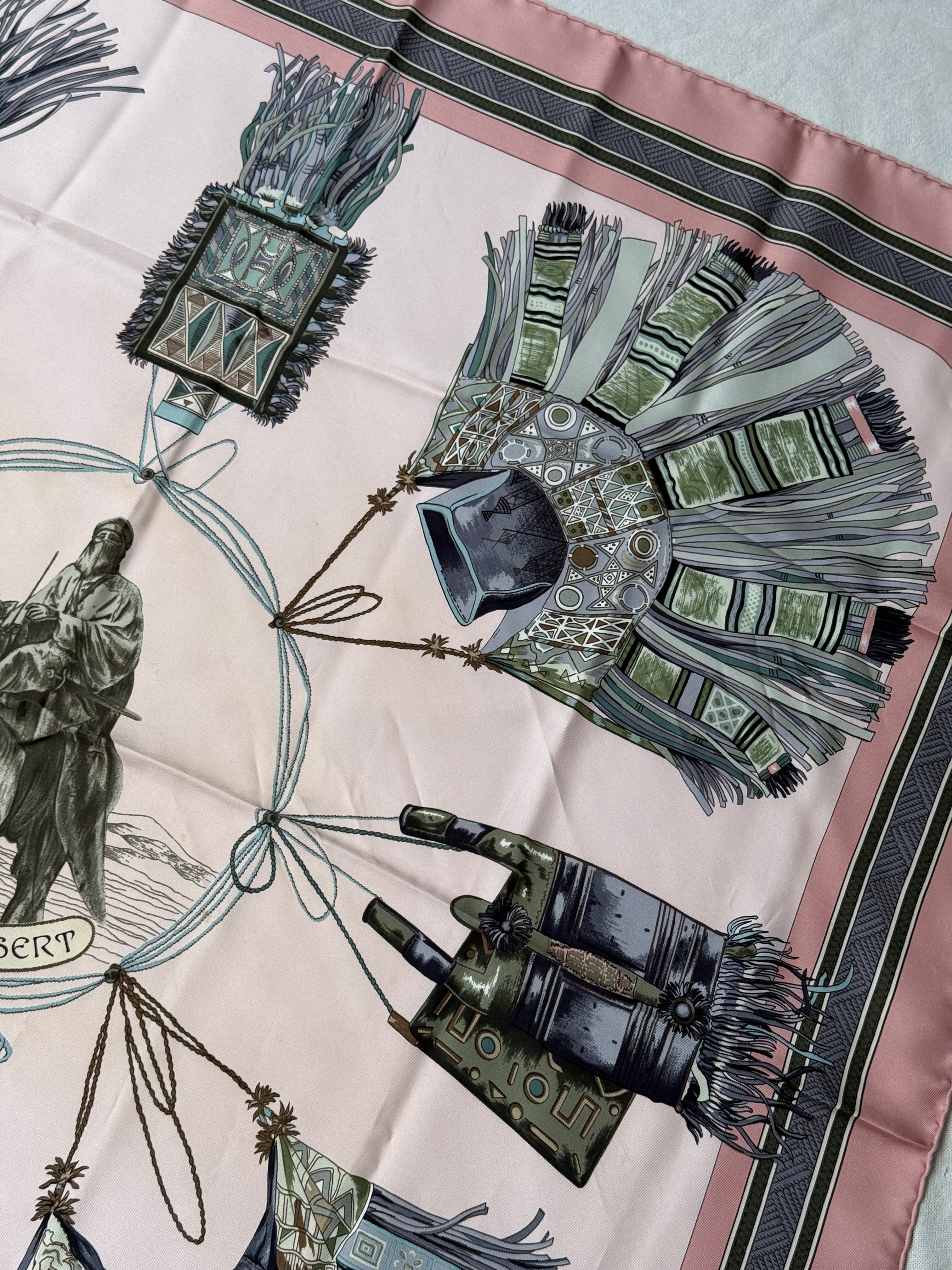 Foulard Hermès – Modèle Cuirs du Désert