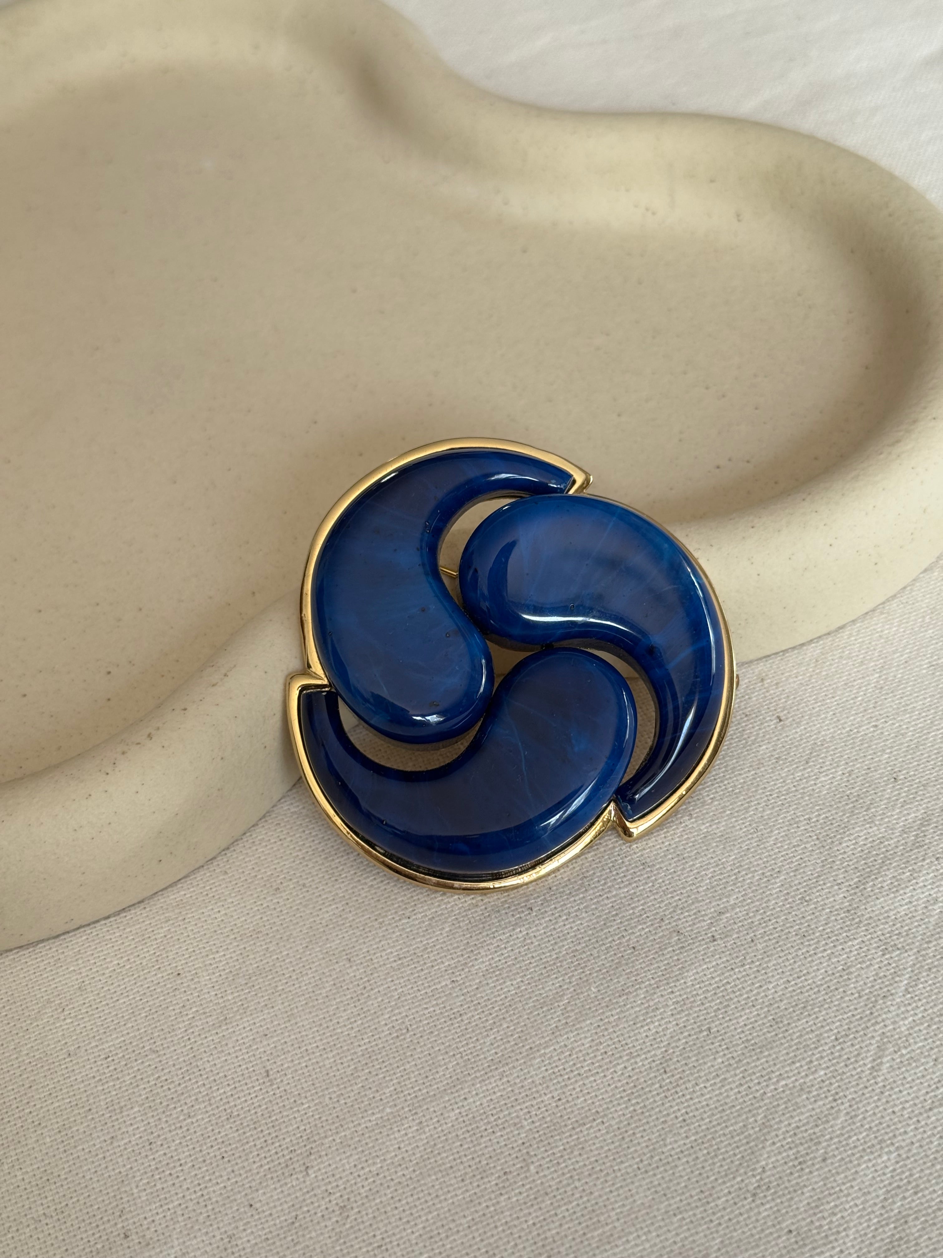 Broche vintage - Spirale bleue et dorée