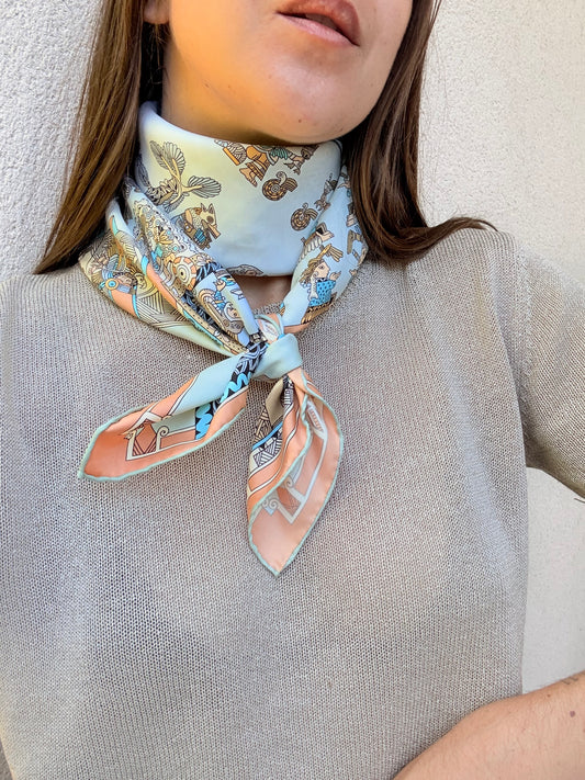 Foulard Hermès – Modèle Astres et Soleils