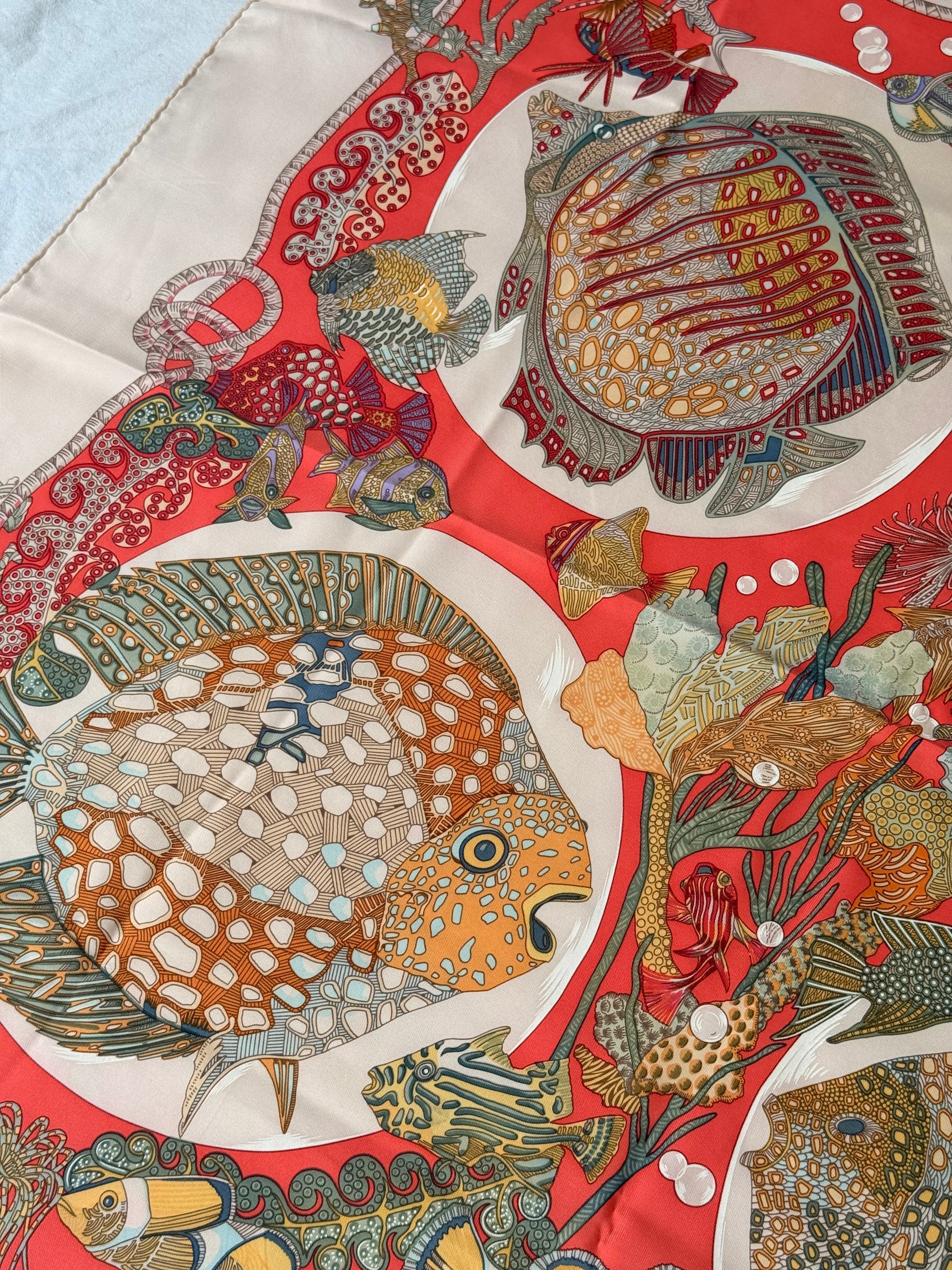 Foulard Hermès – Modèle Grands Fonds