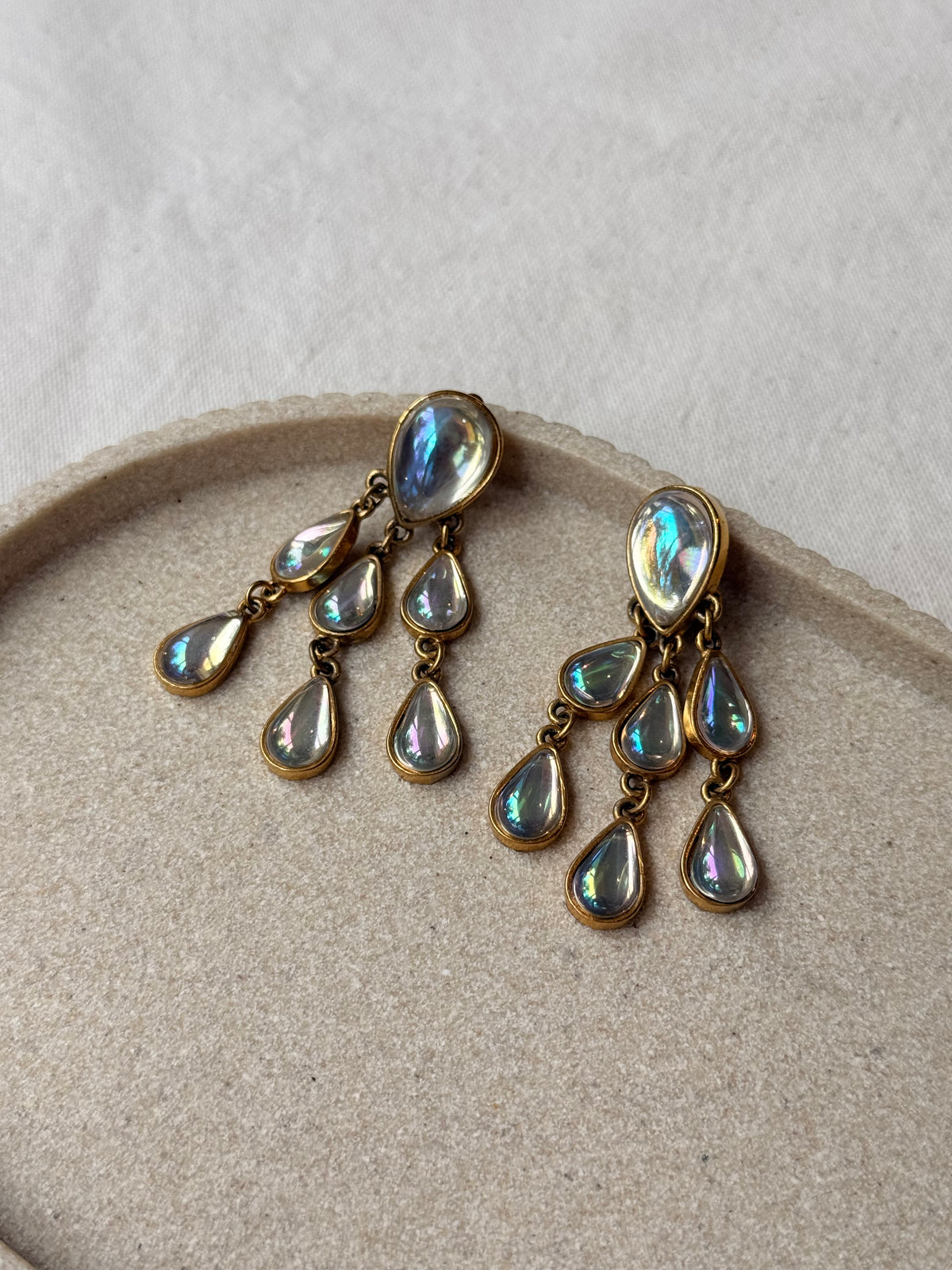 Boucles d’oreilles vintage - Pampilles nacrées irisées