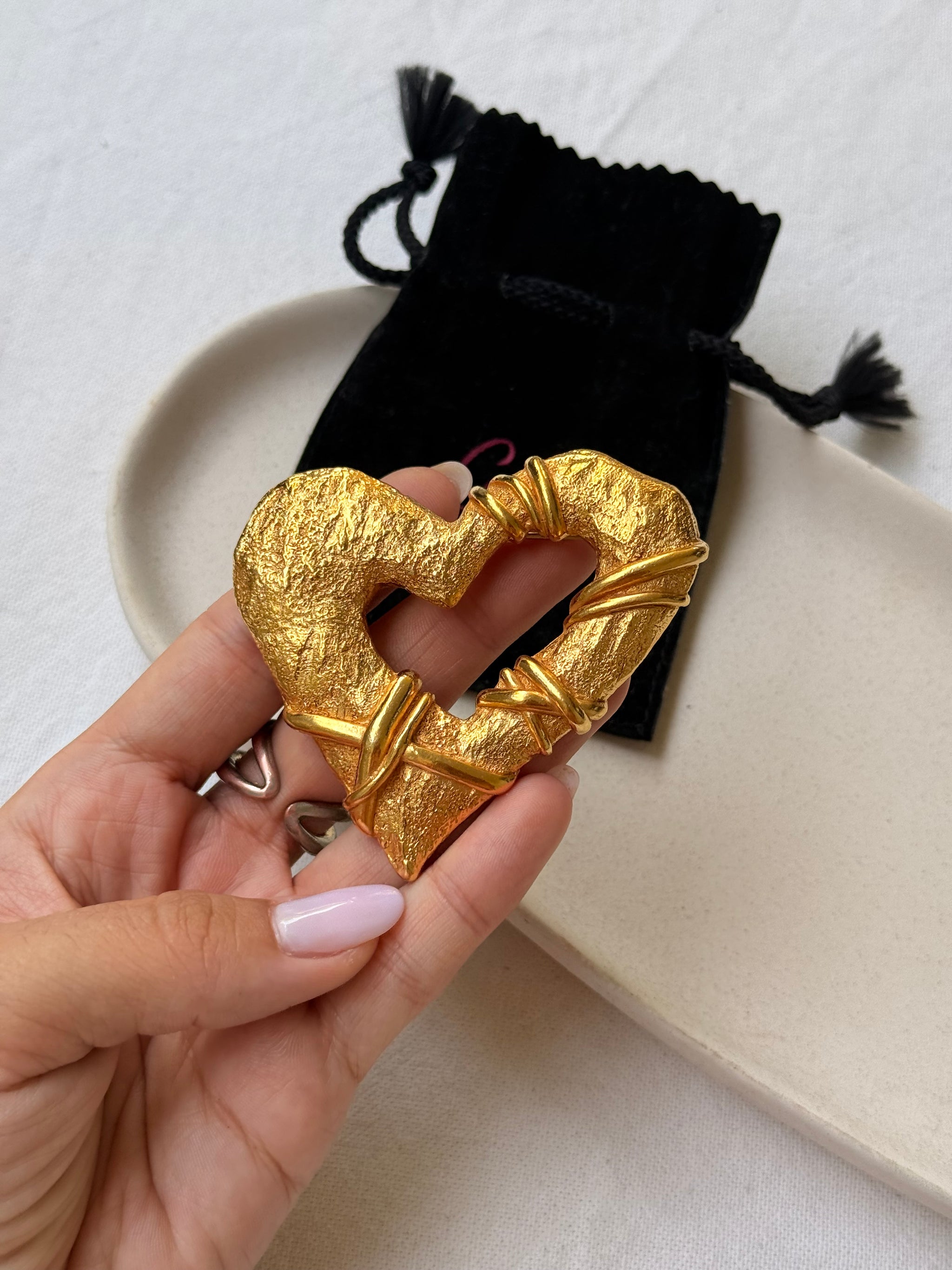 Broche Christian Lacroix vintage - Coeur doré XL
