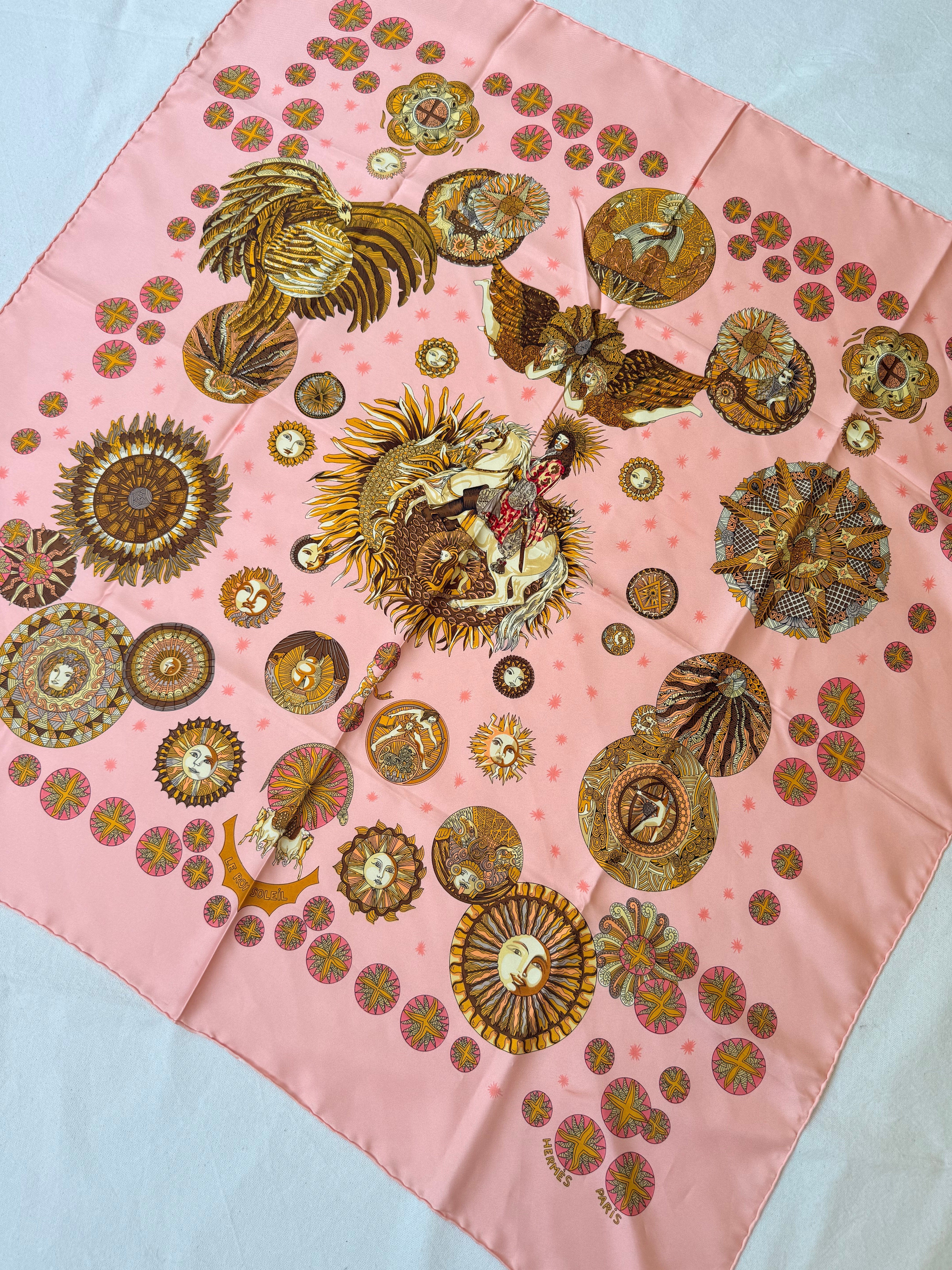 Foulard Hermès – Modèle Le Roy Soleil