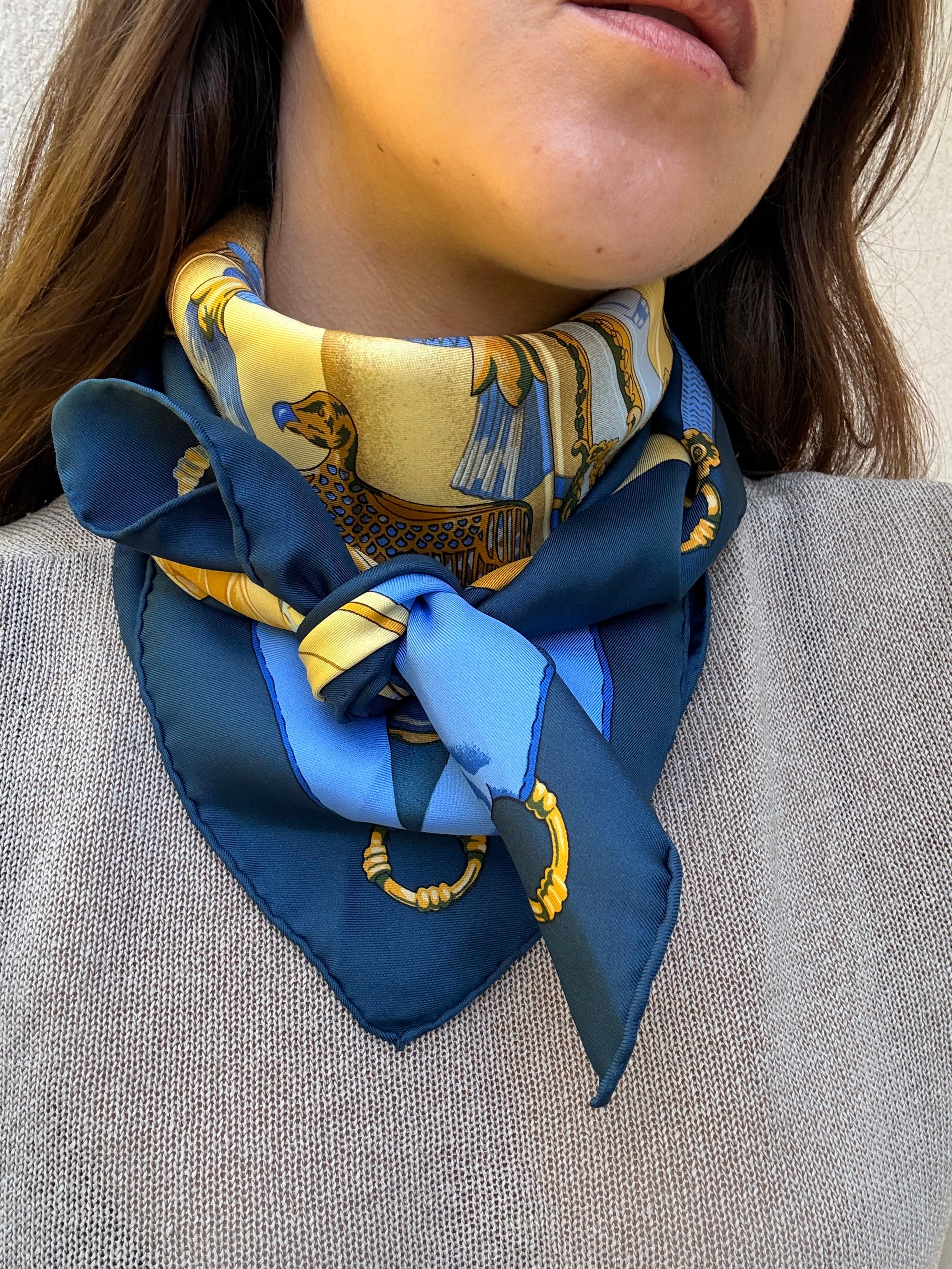 Foulard Hermès – Modèle Soleil de Soie