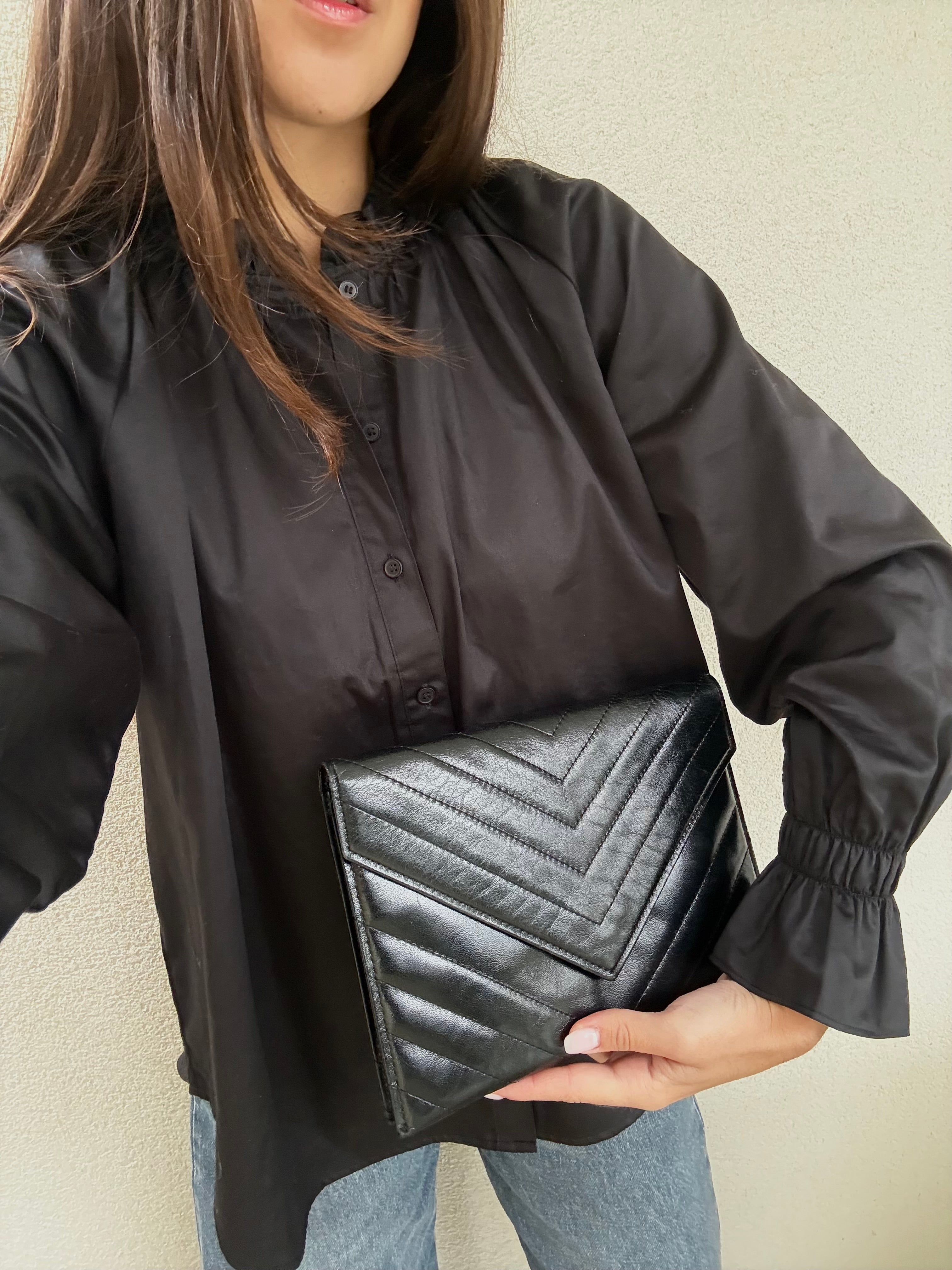 Pochette Yves Saint Laurent vintage - Enveloppe cuir noir matelassée