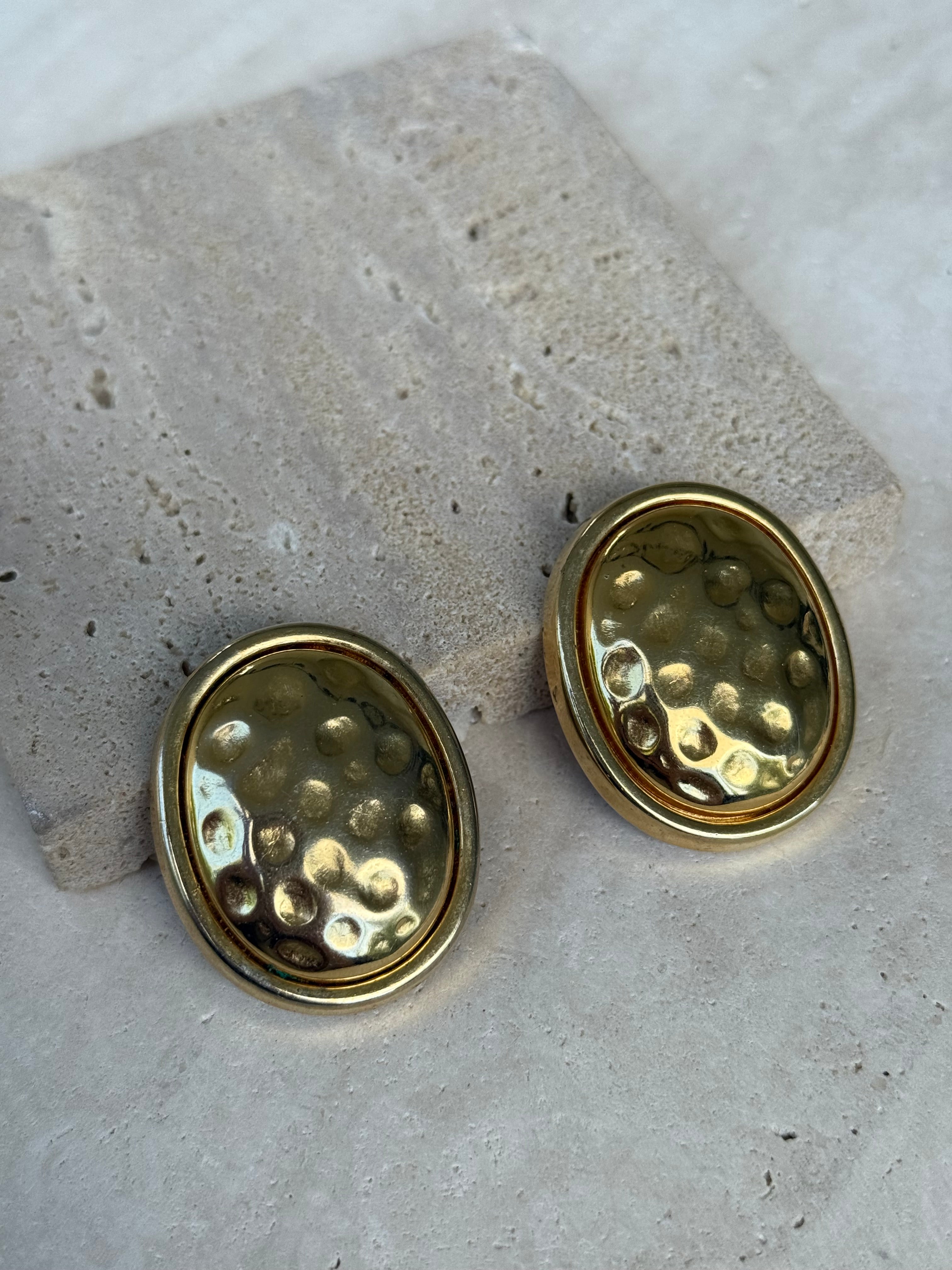 Boucles d’oreilles vintage - Ovales martelées dorées