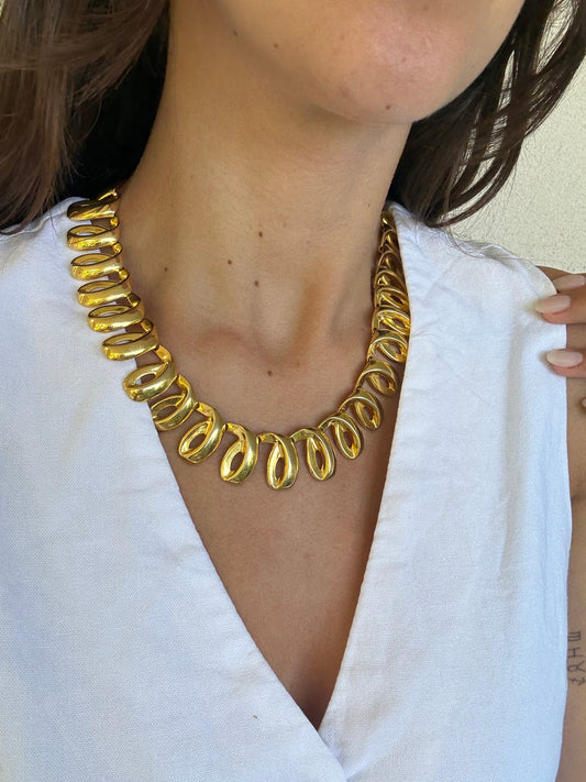 Collier doré vintage - Maille ajourée tourbillons