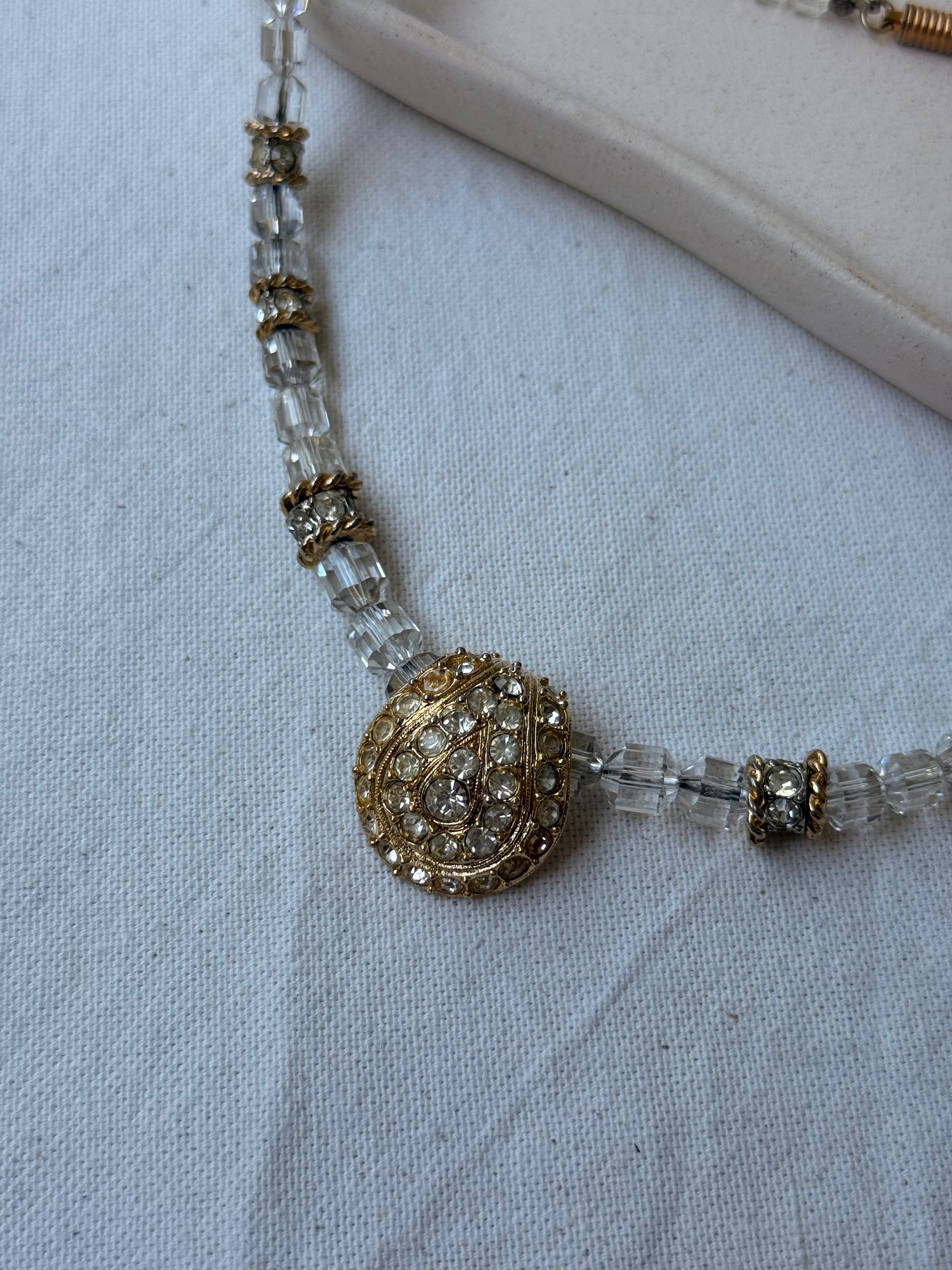 Collier Orena vintage - Perles cristal facettées et pendentif pavé
